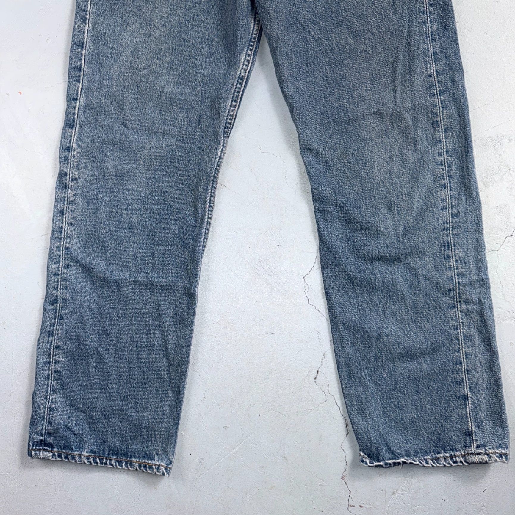 Levi's VINTAGE Levi's 501 Jeans Blue 36x30 Mens Straight 90s USA 5-Pocket Denim Size US 36 / EU 52 - 3 Thumbnail