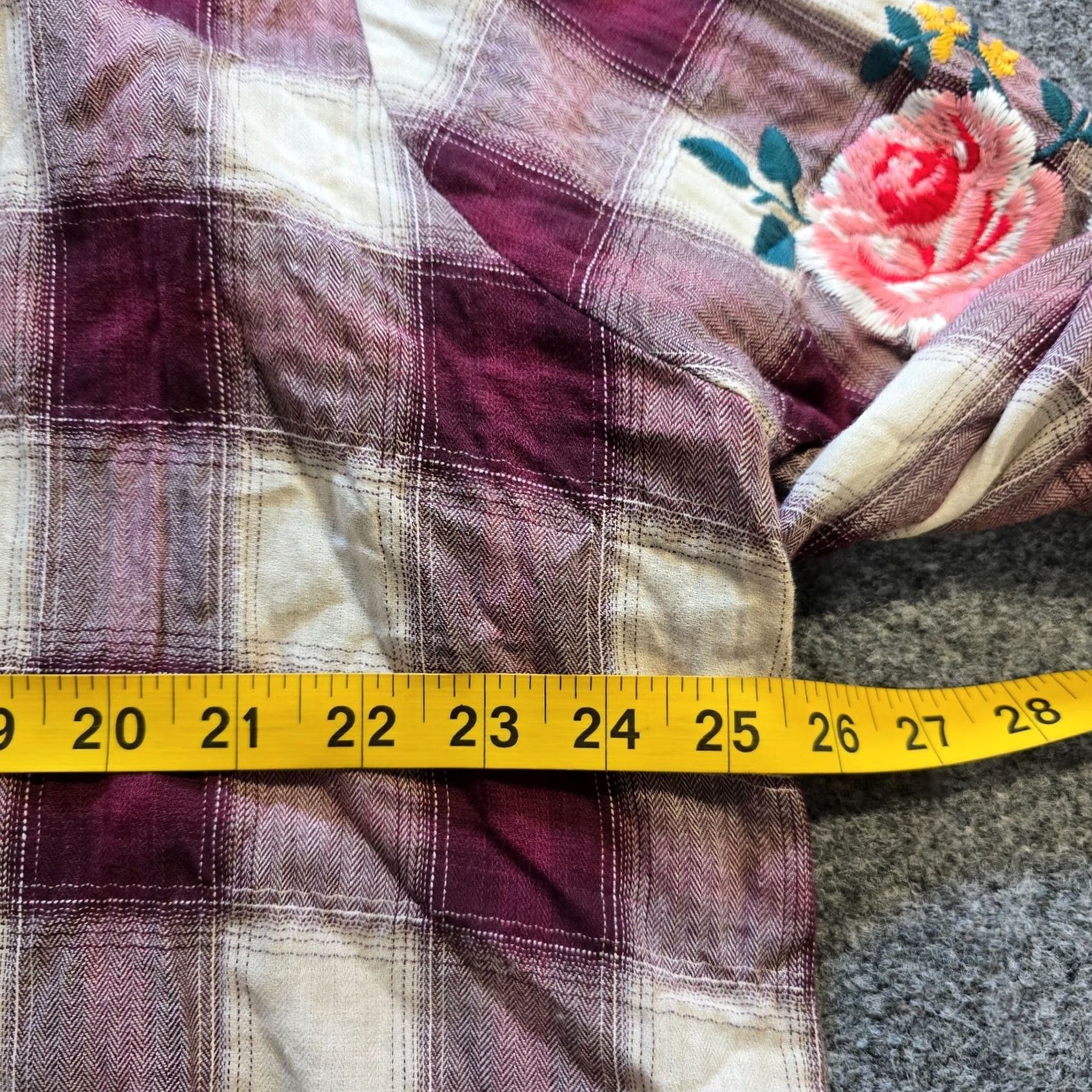 Vintage Savannah Jane Top Womens 2X Red Plaid Floral Embroidery Button Up Tunic Casual Shirt Size XXL / US 16-18 / IT 52-54 - 5 Thumbnail