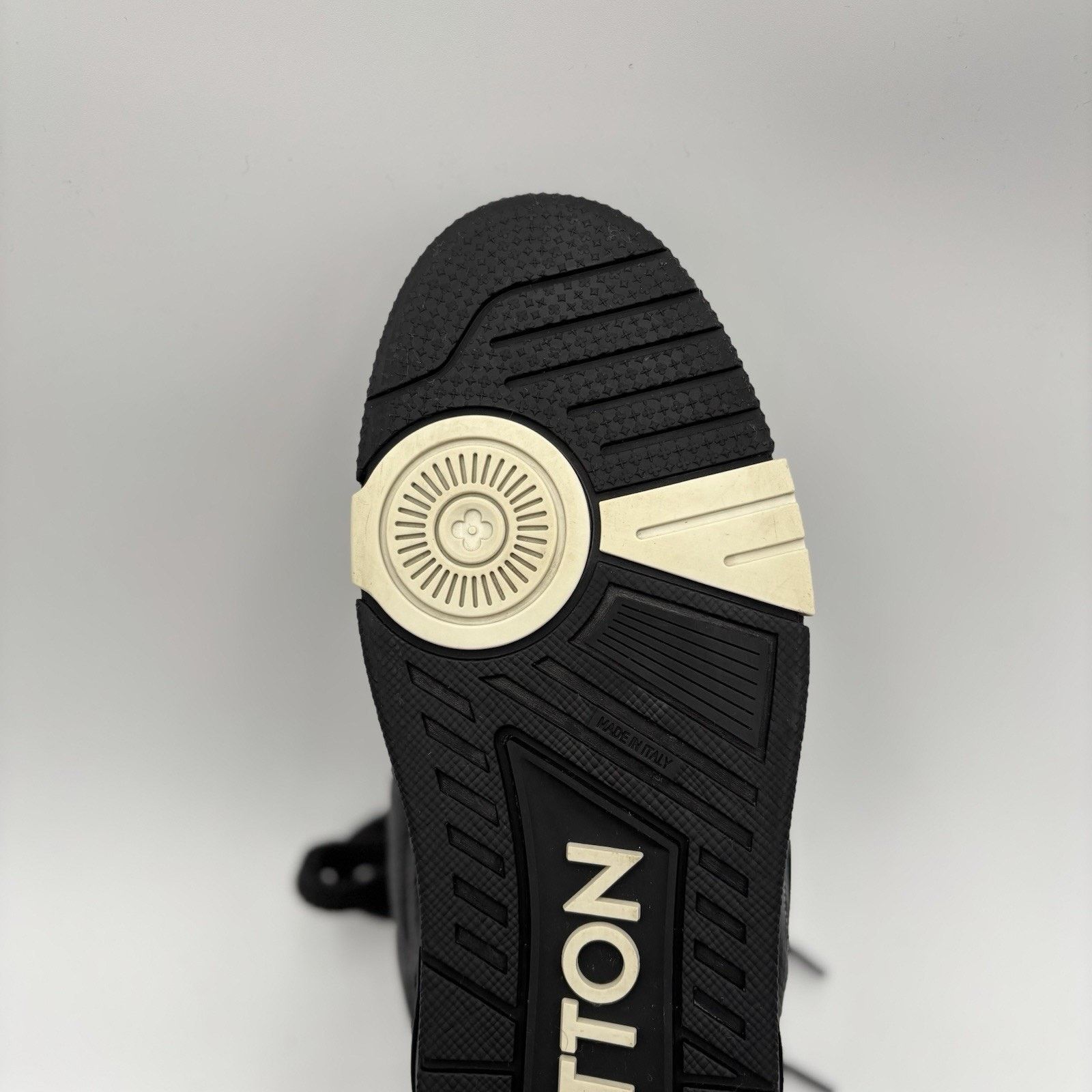 Louis Vuitton Louis Vuitton Skate ' Black ' | EXCELLENT CONDITION Size US 9.5 / EU 42-43 - 19 Thumbnail