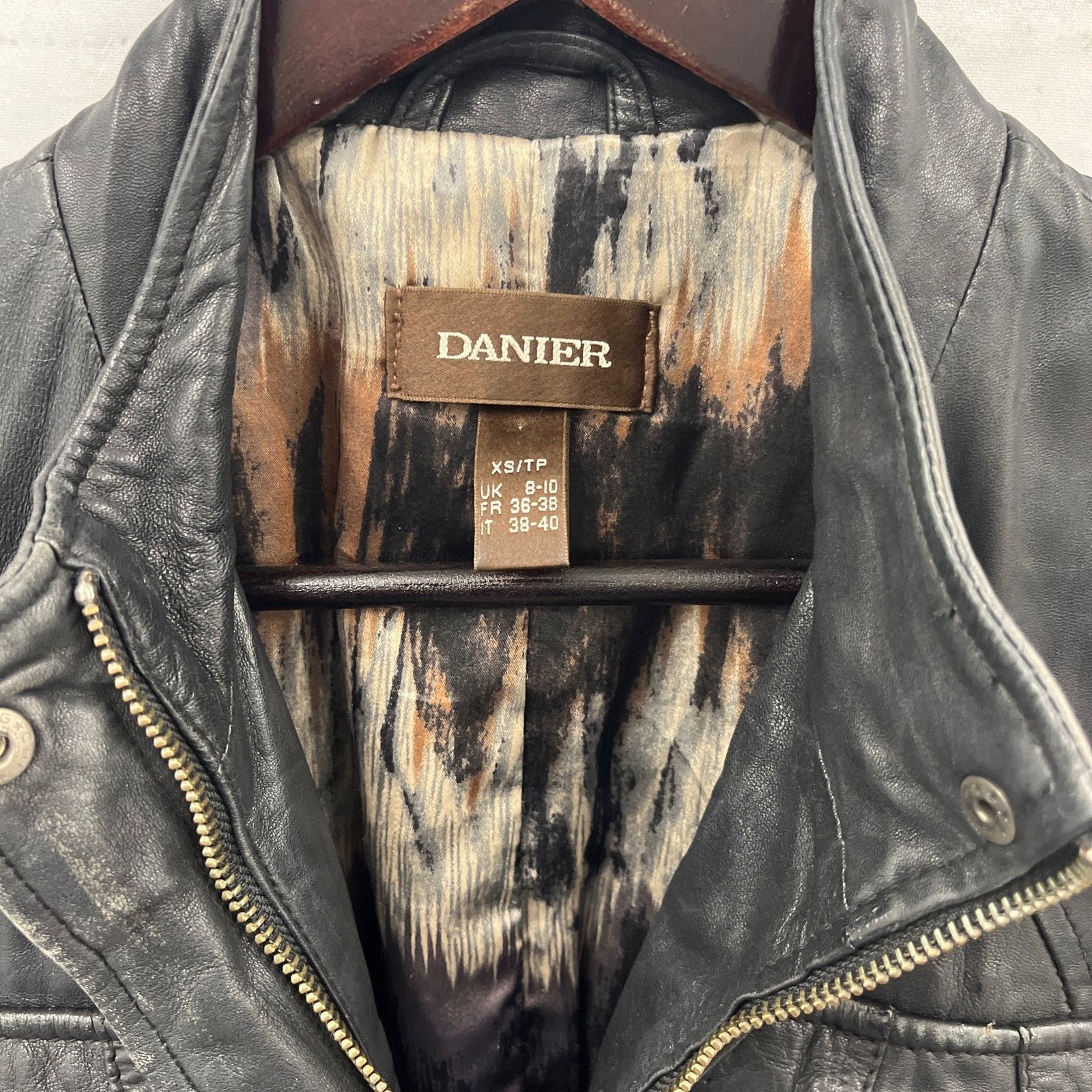 Danier Danier Leather Jacket Women XS Size XS / US 0-2 / IT 36-38 - 2 Thumbnail
