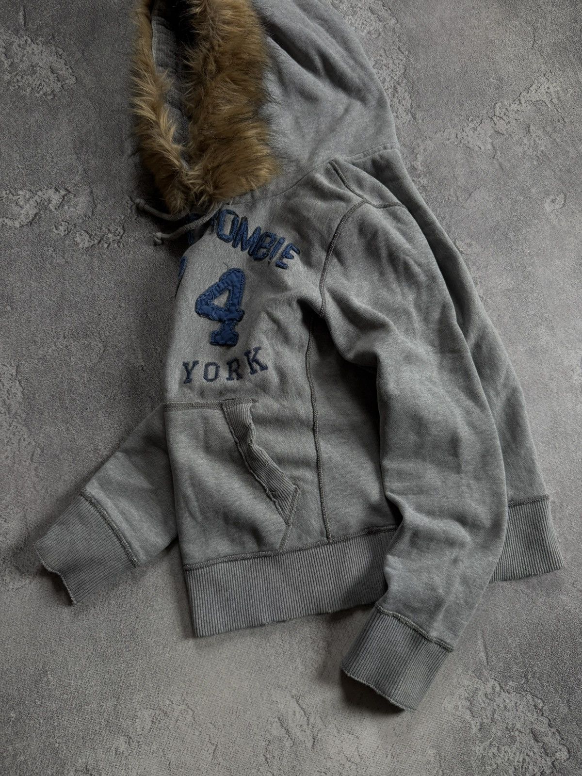 Abercrombie & Fitch Abercrombie & Fitch Y2K Fur Faux hoodie if six was nine LGB Size S / US 4 / IT 40 - 17 Thumbnail