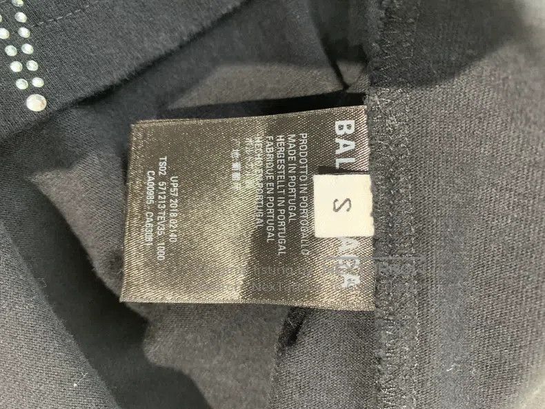 Balenciaga Balenciaga Black Short-Sleeve Round Neck T-Shirt with Full Size US S / EU 44-46 / 1 - 6 Thumbnail