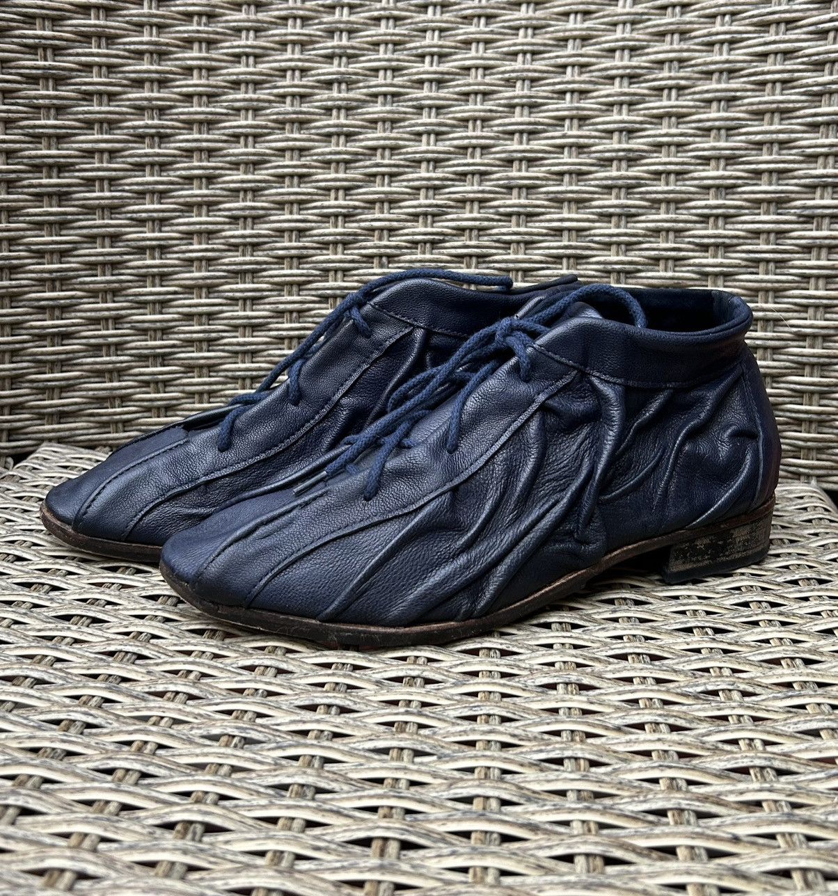 Other Atelier Inscrire Hand Made Navy Wrinkled Leather Ankle Boots Size US 9 / IT 39 - 2 Thumbnail