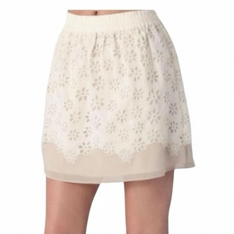 Club Monaco nwt Lorie Antique Cotton Silk Eyelet Skirt US 6 Ivory Size 28" / US 6 / IT 42 - 1 Thumbnail
