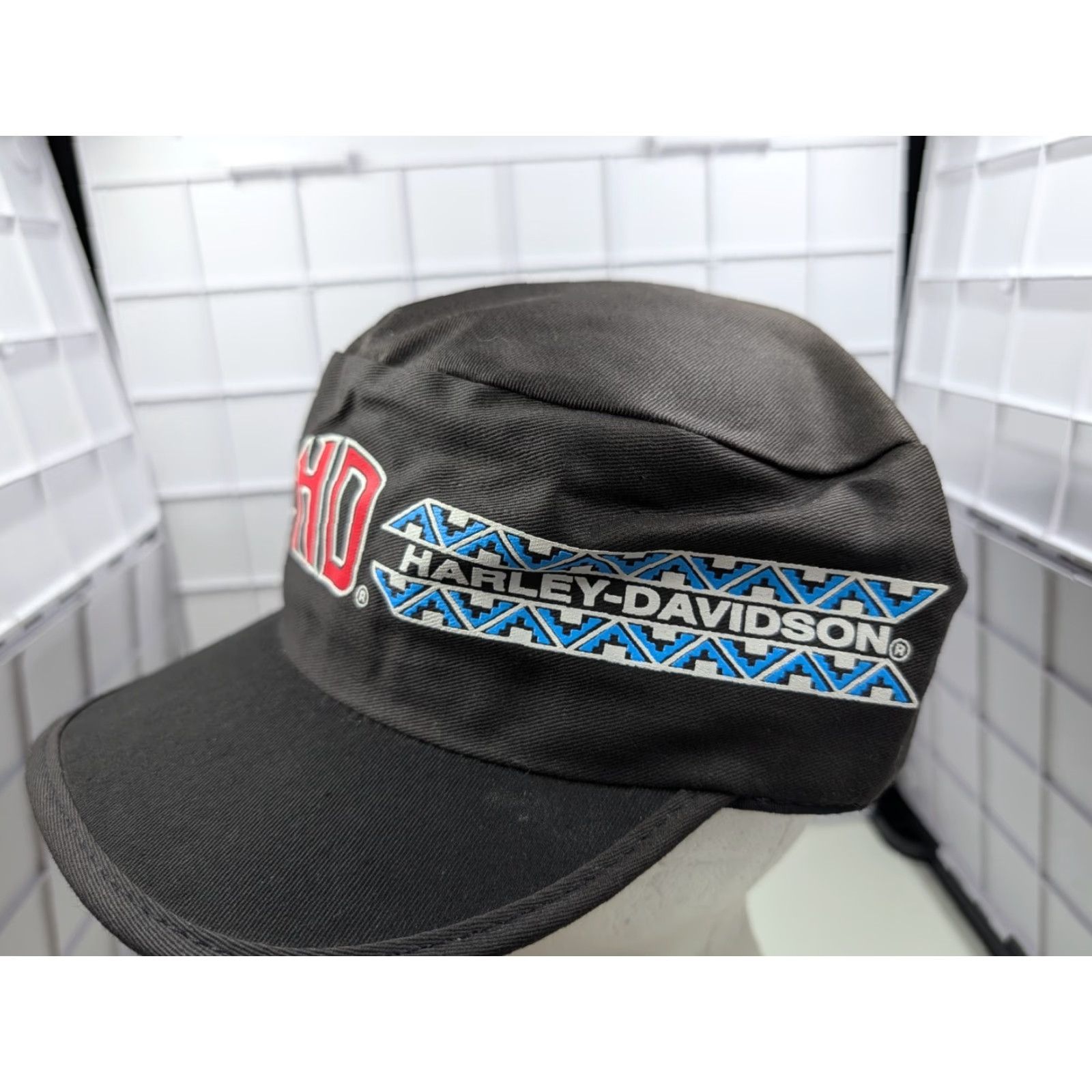 Harley Davidson VINTAGE Harley-Davidson Painters Hat Cap Aztec Pattern Black OSFM USA Made Unisex Adults One Size Painters Hat Biker Retro 70s 80s Deadstock Size ONE SIZE - 4 Thumbnail