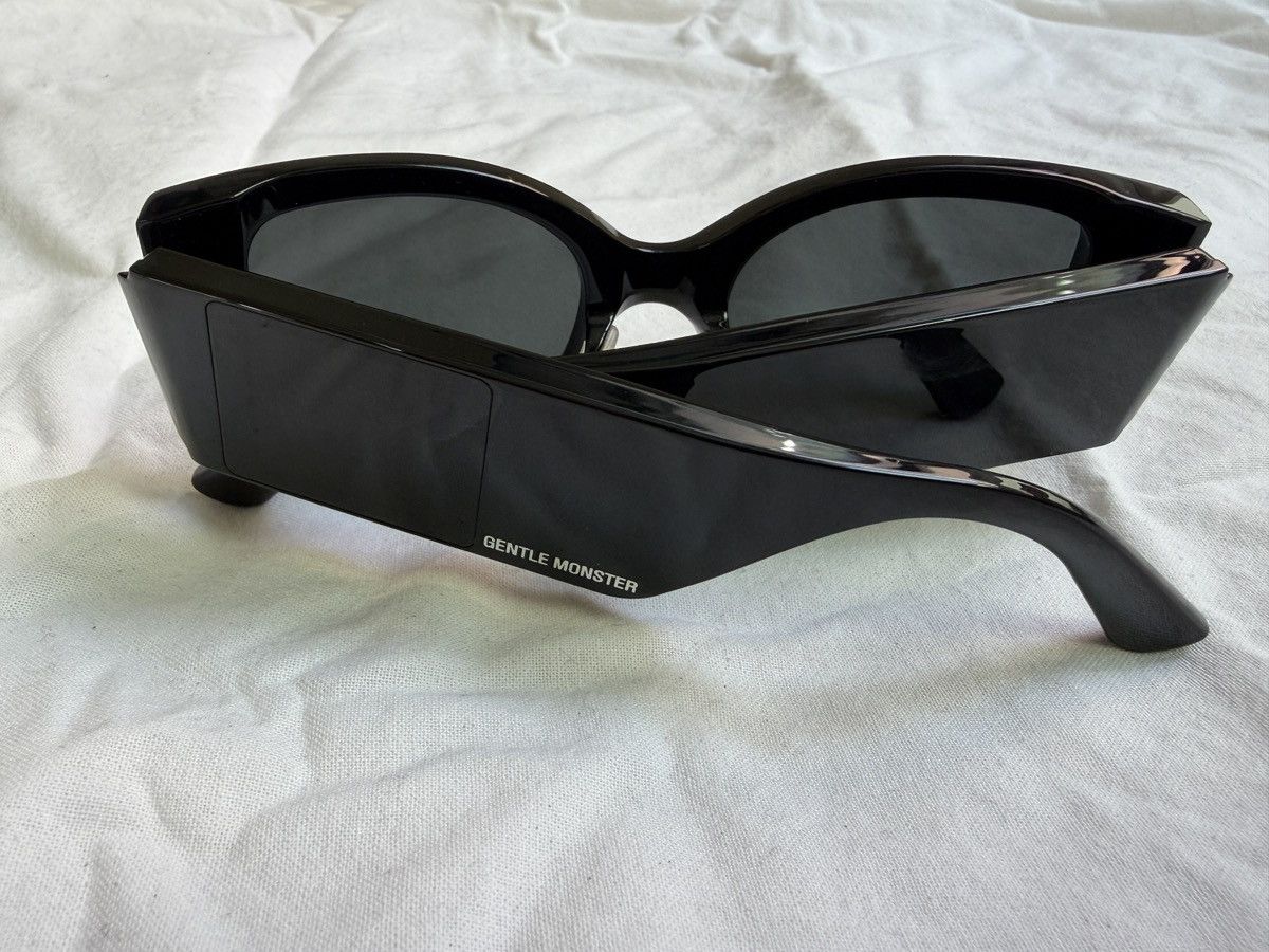 Gentle Monster × Moncler Genius Moncler Gentle Monster Swipe LCD Sunglasses Unisex Size ONE SIZE - 11 Thumbnail