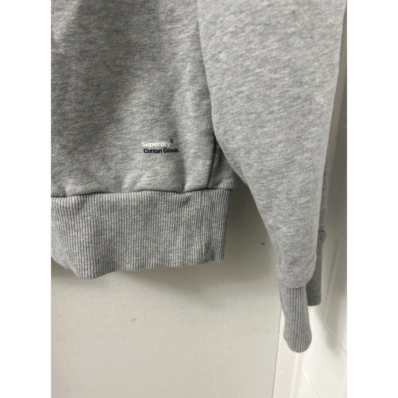 Superdry VINTAGE Superdry Sweatshirt Crewneck Mens XL Gray Logo Pullover L/S Graphic Print Knit Cotton (25” Length, 22” Pit to Pit) Size US XL / EU 56 / 4 - 5 Thumbnail