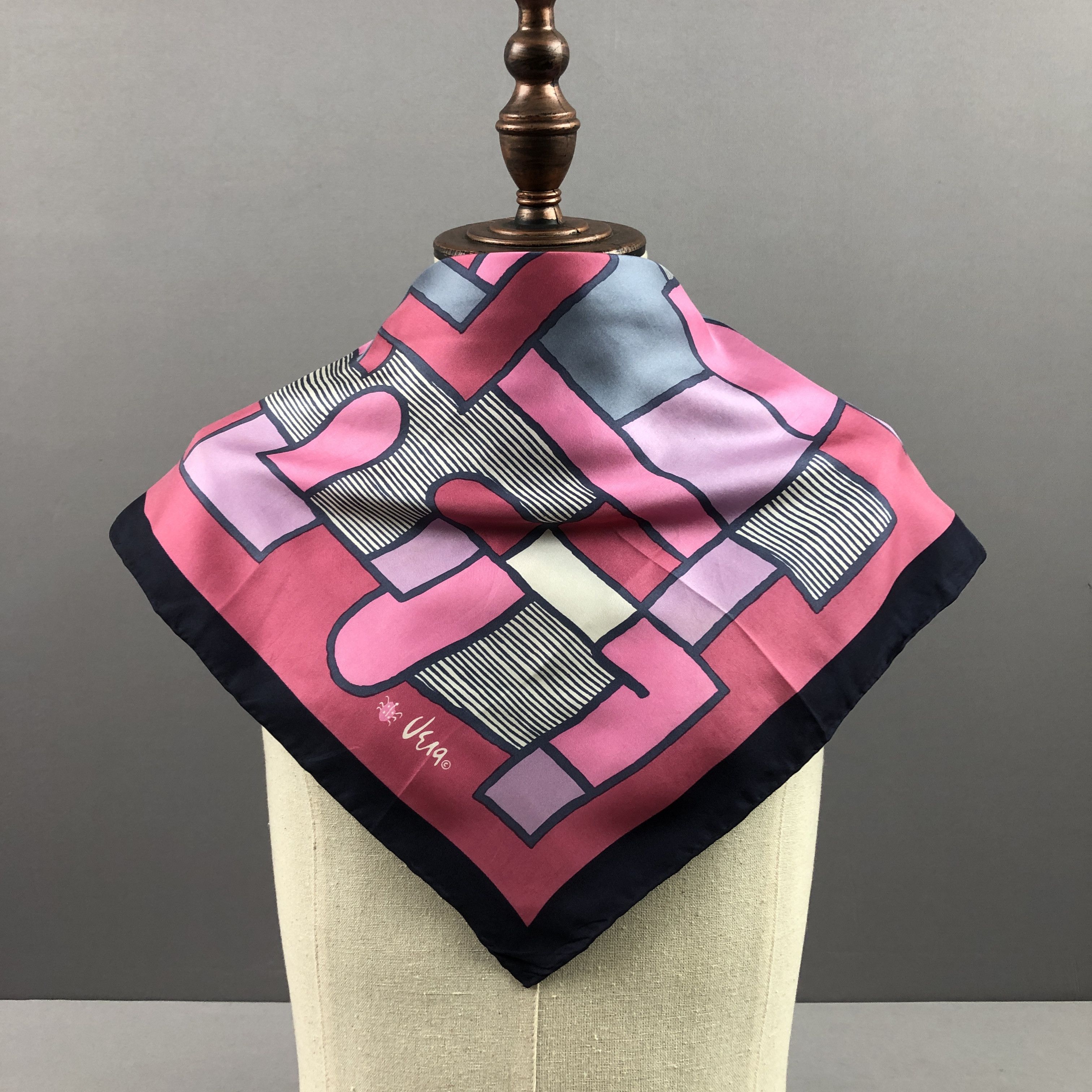 Japanese Brand Vintage SILK Scarf Twill Stole Wraps Scarves - GF60030 Size ONE SIZE - 2 Thumbnail