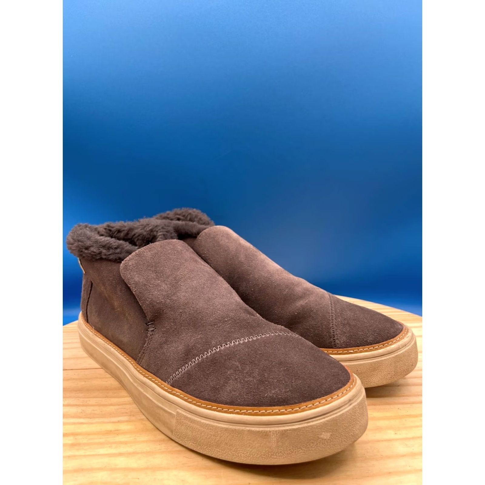 Toms TOMS Boots Womens 9 Ankle Bootie Gray Suede Slip On Round Toe Casual Comfort Jacket? Size US 9 / IT 39 - 3 Thumbnail