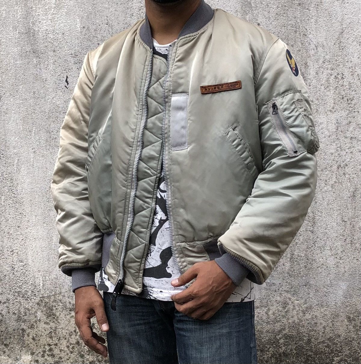 Avirex Vintage AVIREX USA Sun Faded Intermediate Ma1 Bomber Jacket Size US M / EU 48-50 / 2 - 20 Thumbnail