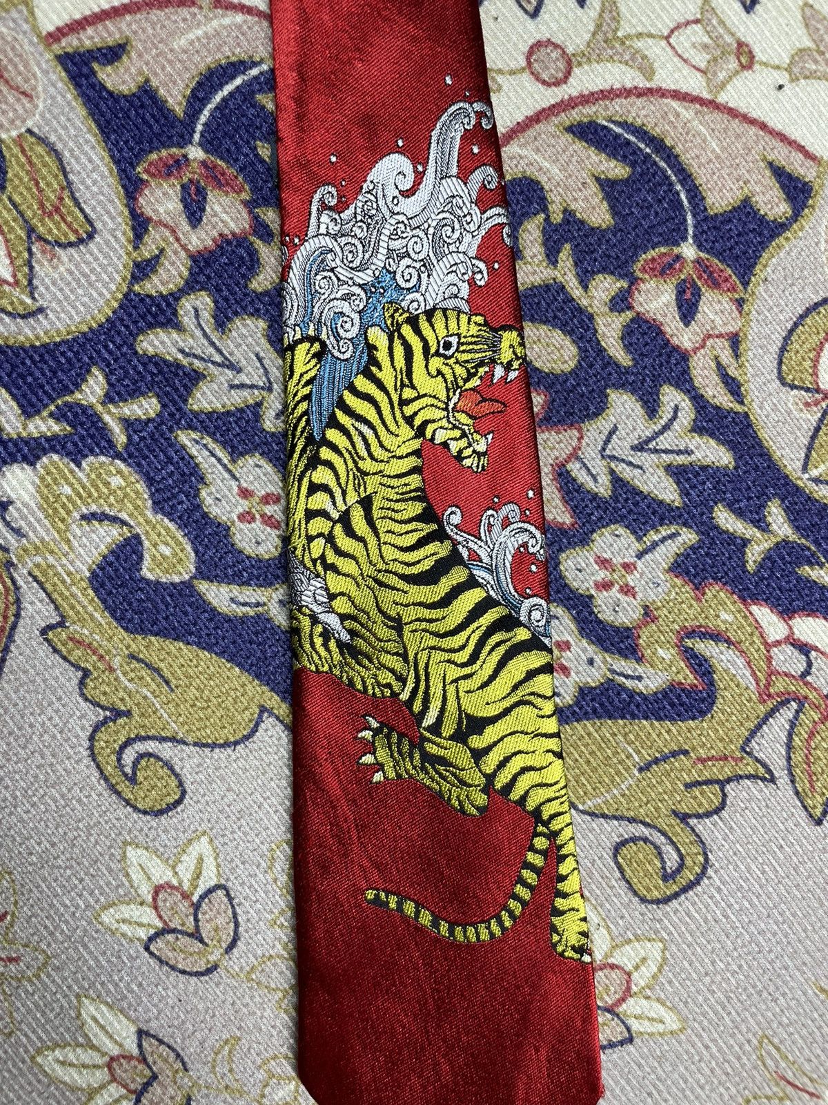 Alexander McQueen ALEXANDER MQUEEN Tiger Design Necktie Size ONE SIZE - 6 Thumbnail