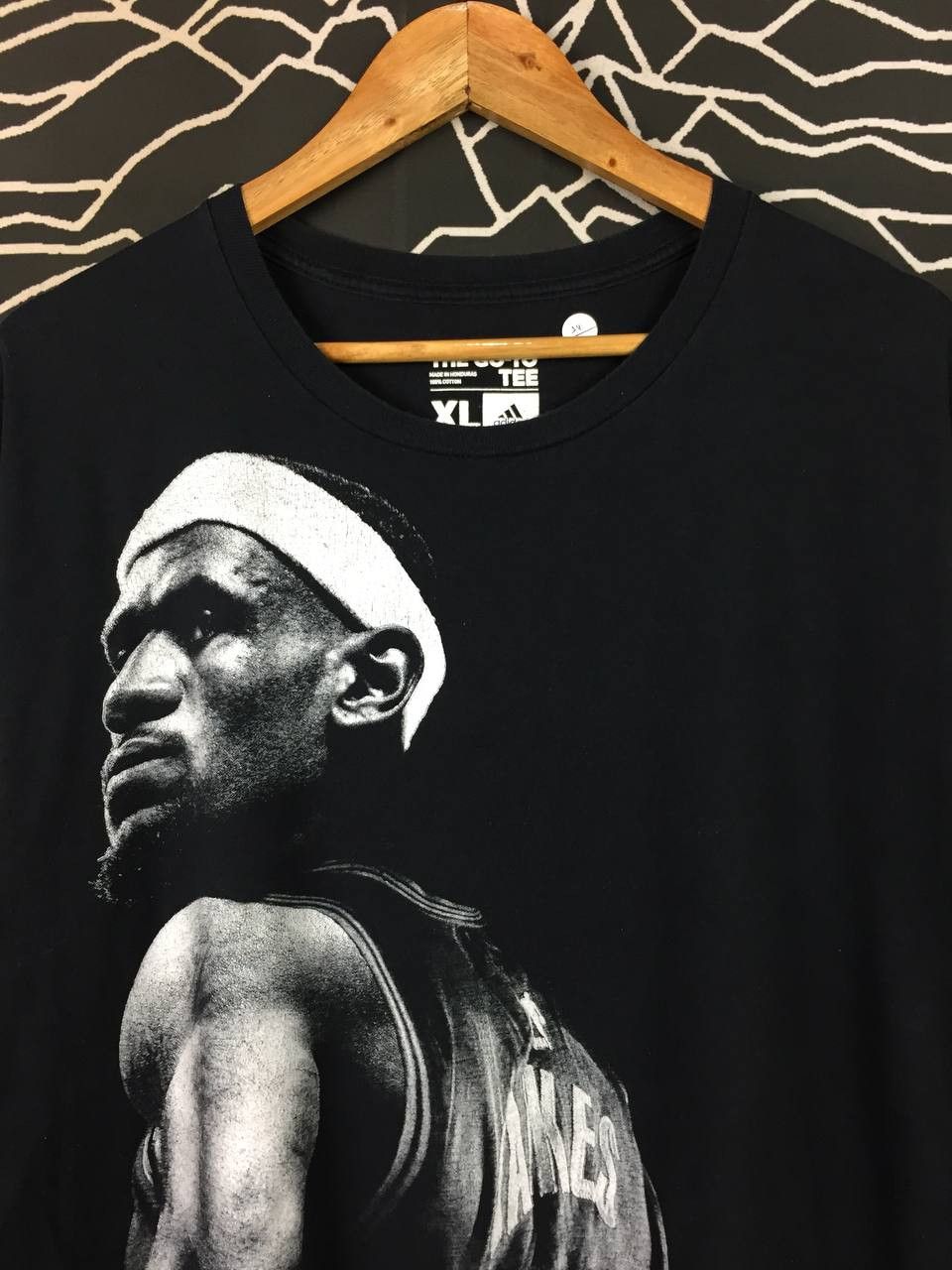 Adidas Adidas LeBron James Cleveland Cavaliers NBA Graphic Tee Size US XL / EU 56 / 4 - 3 Thumbnail