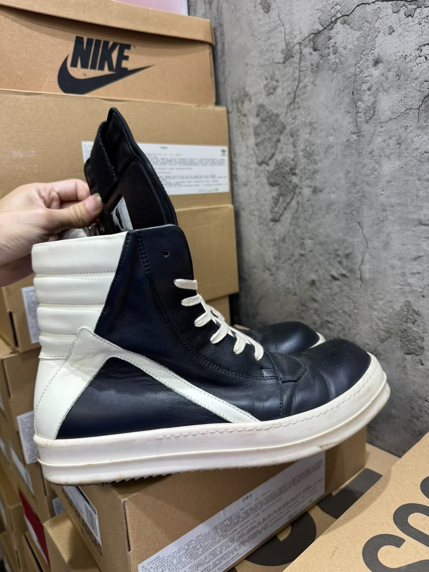 Rick Owens Rick Owens Leather Black Hitop Sneakers 42 Men Size US 9 / EU 42 - 1 Thumbnail