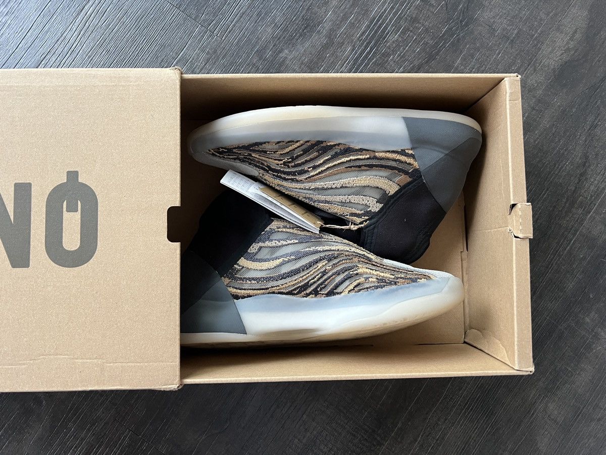 Adidas × Yeezy Adidas Yeezy Quantum Size US 8 / EU 41 - 2 Thumbnail
