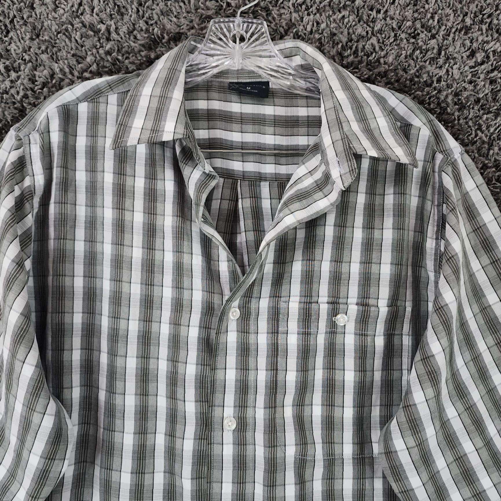 Vintage VINTAGE? No, it's not vintage. R&R Casual Mens Button-Up Shirt Plaid Gray Long Sleeve Size M Adult Medium Gray Plaid Casual Shirt Mens Size US M / EU 48-50 / 2 - 3 Thumbnail