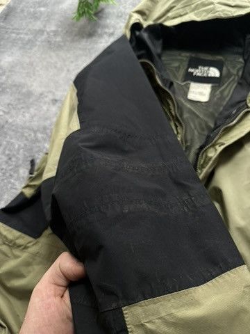 The North Face Vintage The North Face Gore-Tex Ski Outdoor Hiking Jacket Size US L / EU 52-54 / 3 - 10 Thumbnail