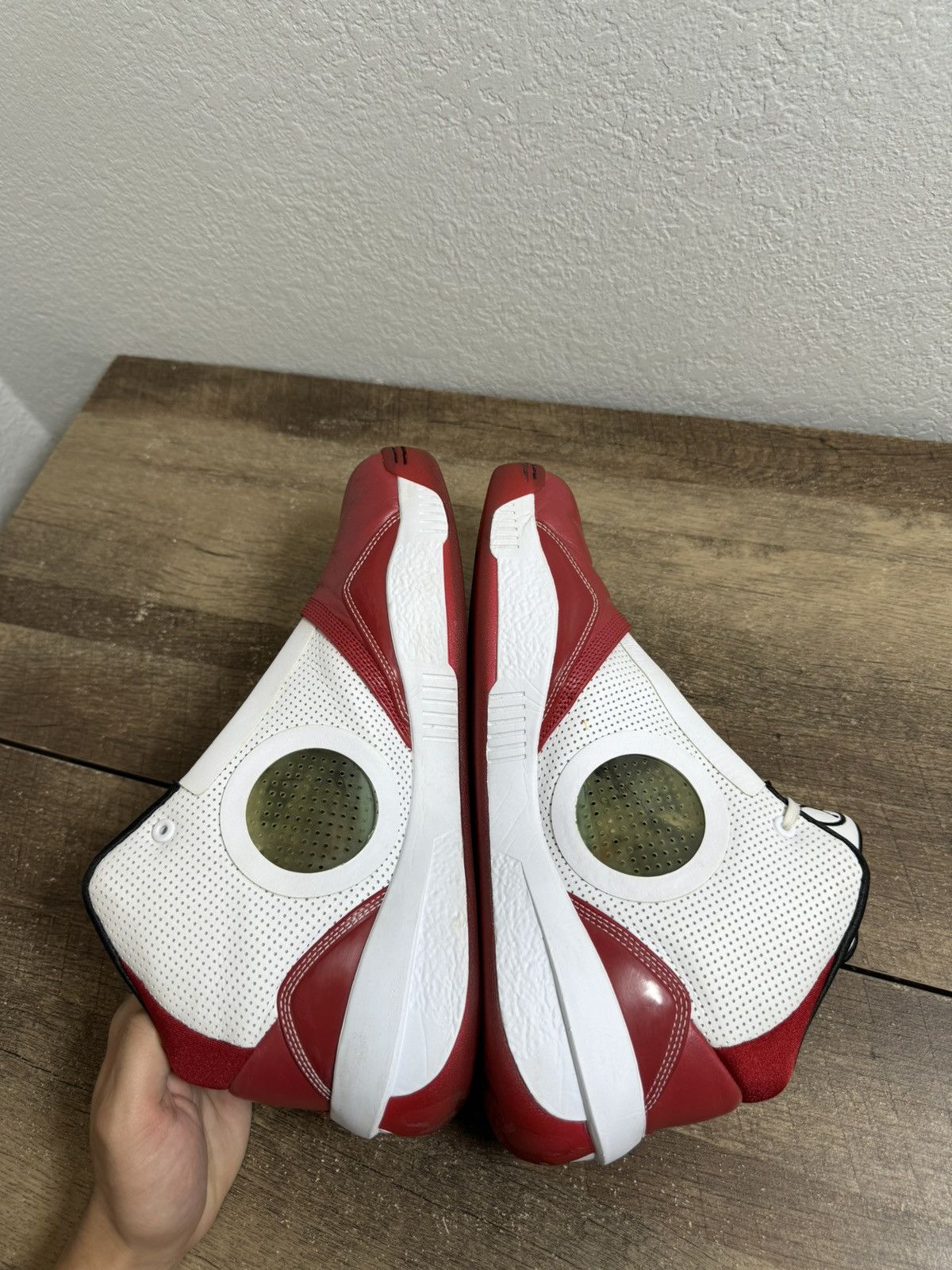 Jordan Brand Size 12 - Jordan 2010 Welcome Home Red / White Wade Size US 12 / EU 45 - 5 Thumbnail