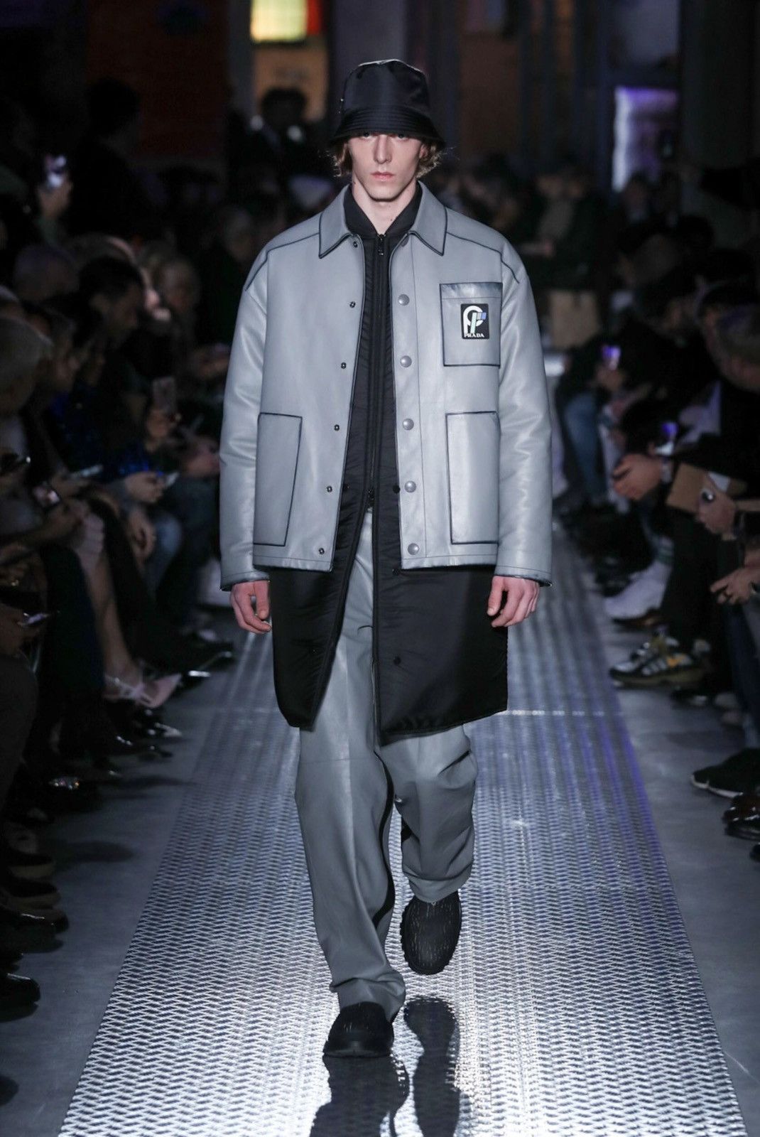 Prada Prada FW 2018 Gray Calfskin Leather Wide Side Stripe Pants Size US 33 - 5 Thumbnail