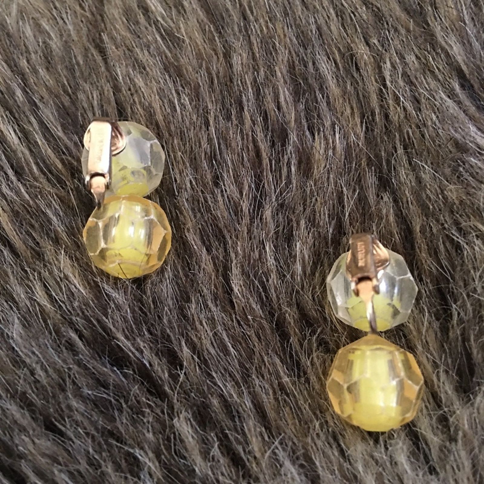 Vintage Vintage signed Richelieu dangle bead clip earrings Size ONE SIZE - 3 Thumbnail
