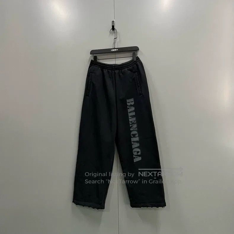 Balenciaga Balenciaga size XXS Aged Letter Printed Long Pants Size US 27 - 1 Thumbnail