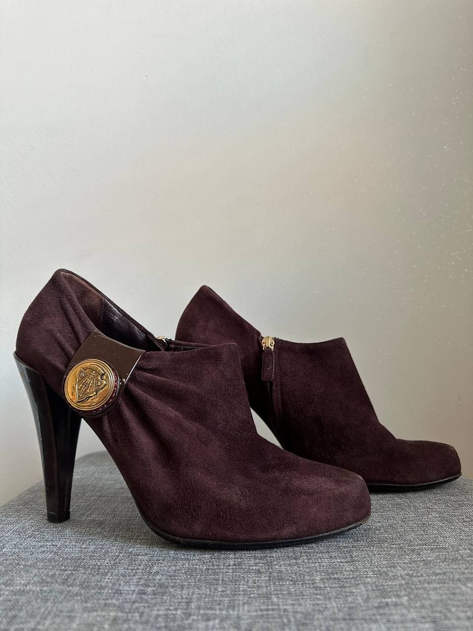 image of Gucci Heel Shoes in Burgundy, Women's (Size 10)
