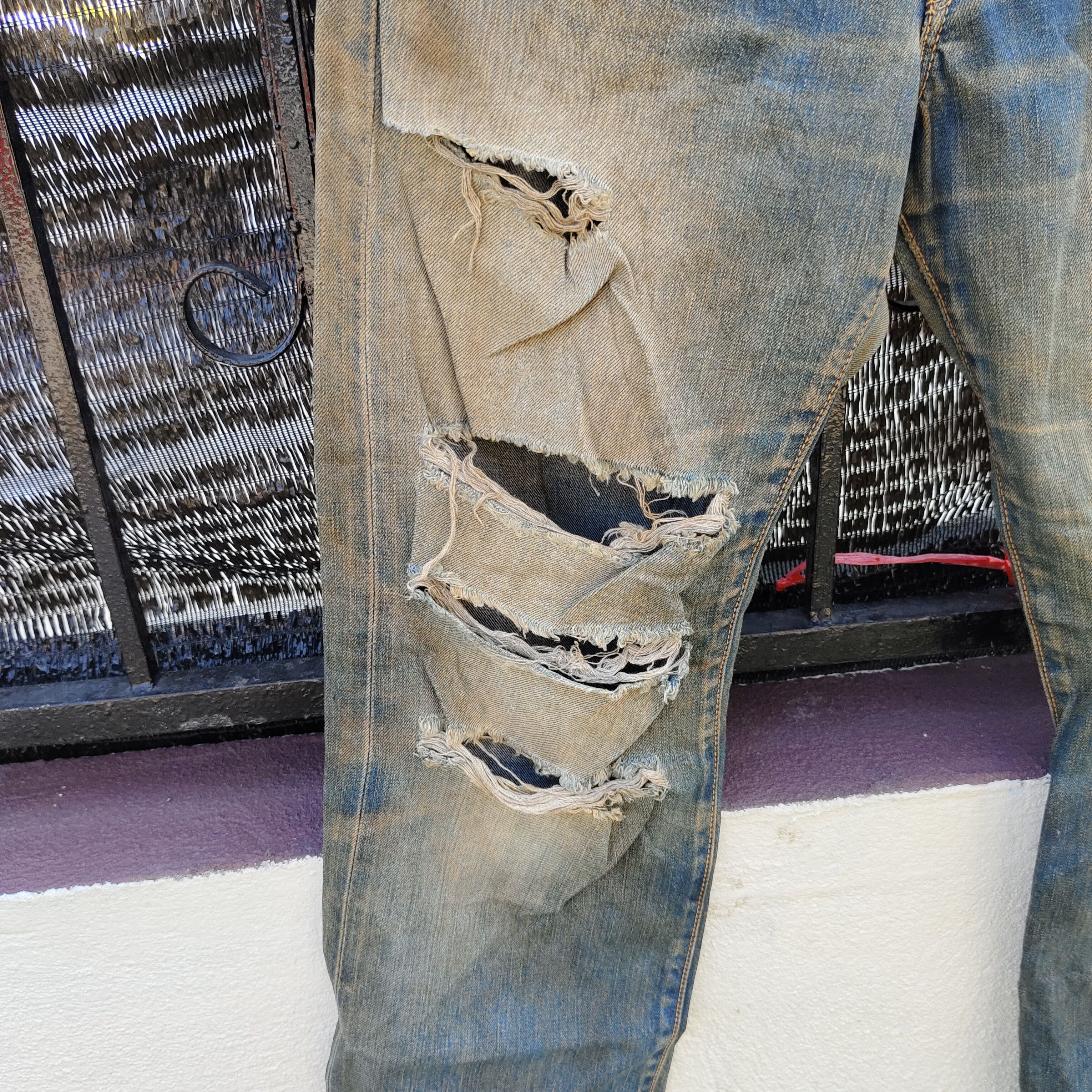 Lee Vintage 90s Lee Cowboy Selvedge Destroyed Jean Size US 30 / EU 46 - 5 Thumbnail