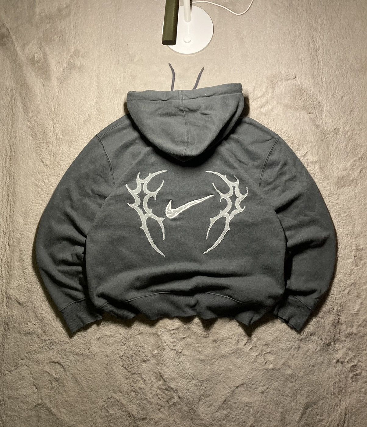 Nike × Vintage ⛩️nike hoodie custom fleece vintage y2k center big logo Size US L / EU 52-54 / 3 - 1 Thumbnail