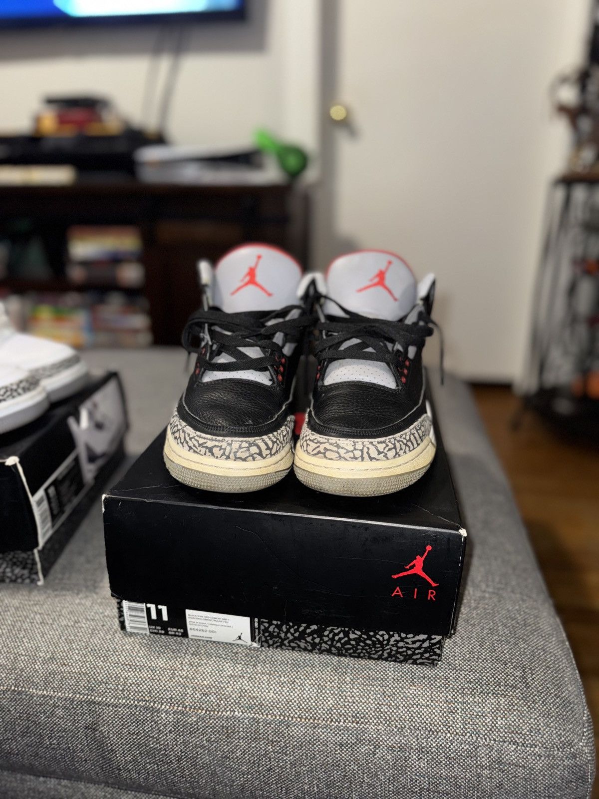 Jordan Brand Jordan 3 black cement Size US 11 / EU 44 - 1 Thumbnail