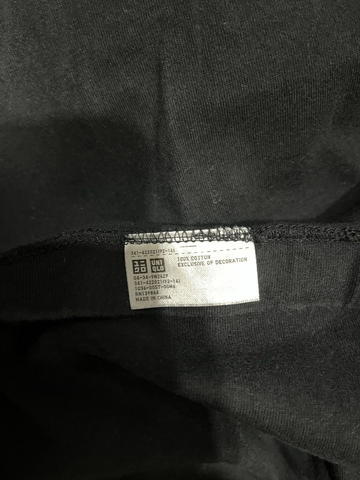 Kaws × Uniqlo Kaws x Uniqlo Tshirt size M Size US M / EU 48-50 / 2 - 4 Thumbnail