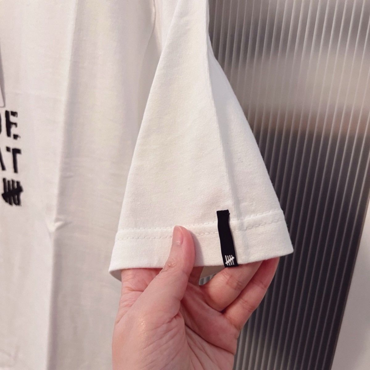 Undefeated NWT Undefeated White Men's T-Shirt Graphic Base Temp Tee Size US M / EU 48-50 / 2 - 5 Thumbnail