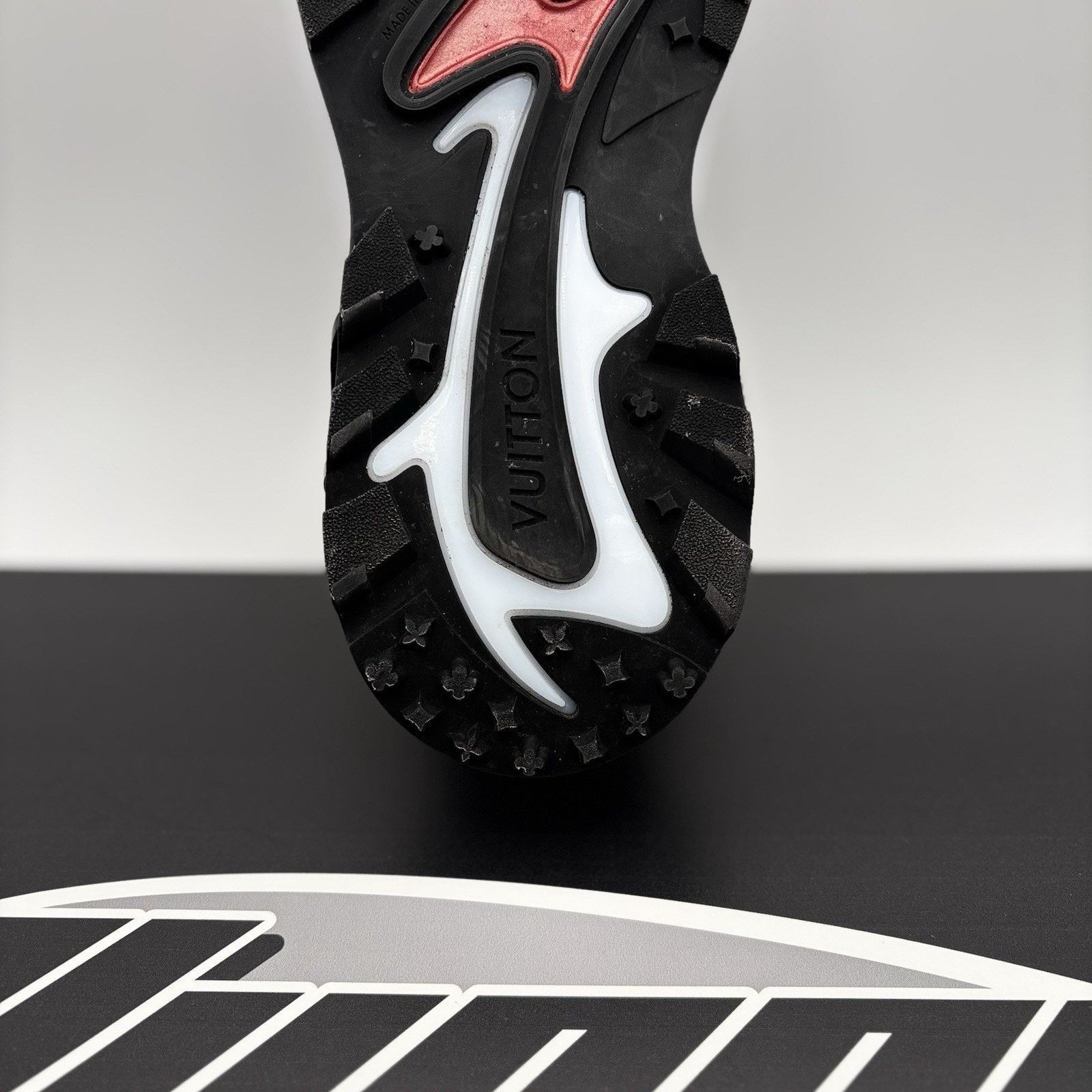 Louis Vuitton Louis Vuitton Tactic Runner ' Red Grey ' | GREAT COND! Size US 10 / EU 43 - 9 Thumbnail