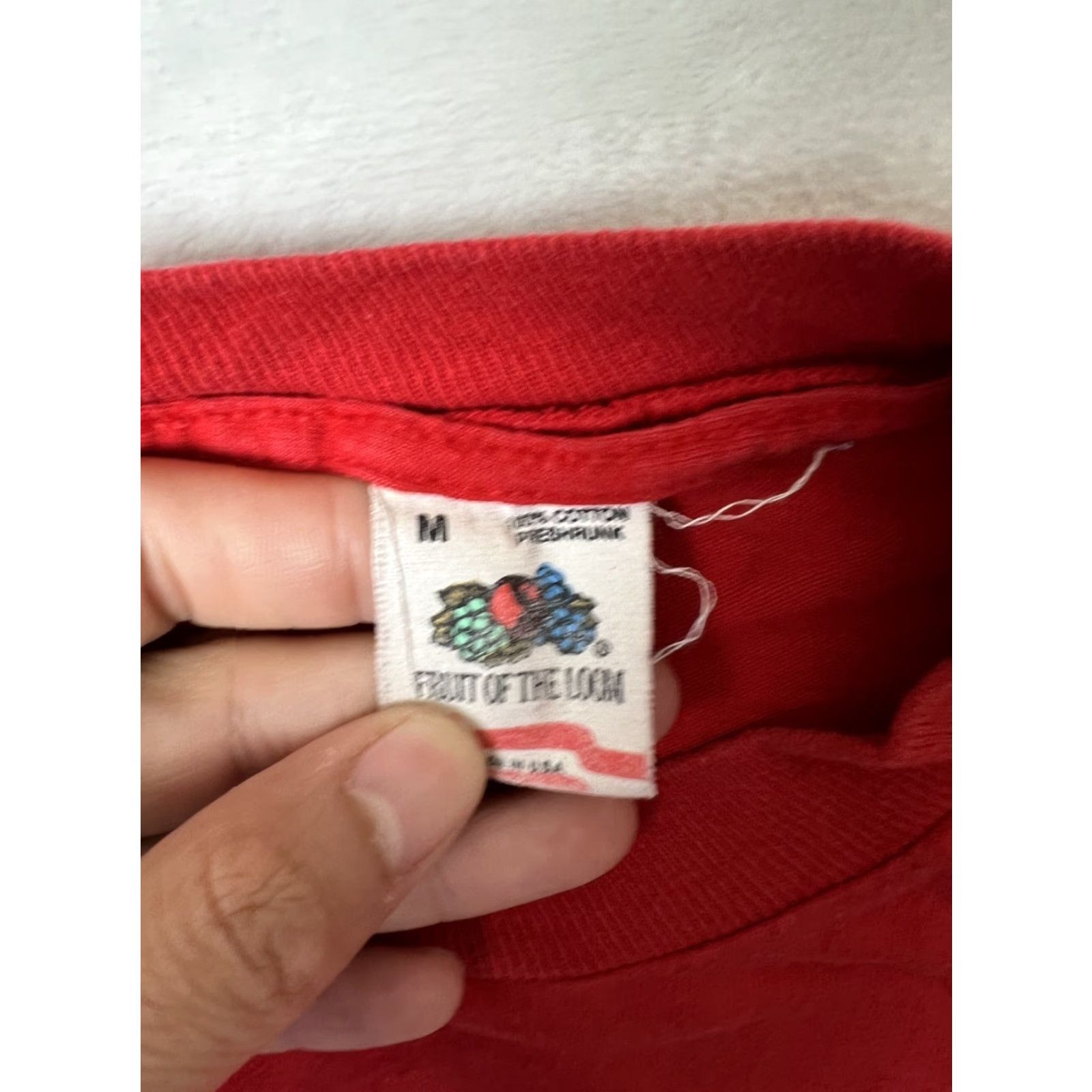 Fruit Of The Loom VINTAGE Fruit of the Loom Pocket T-Shirt Size M Red Cotton USA 90s Shirt Mens Short Sleeve Crew Neck Pockets Vintage Yes Size US M / EU 48-50 / 2 - 5 Thumbnail