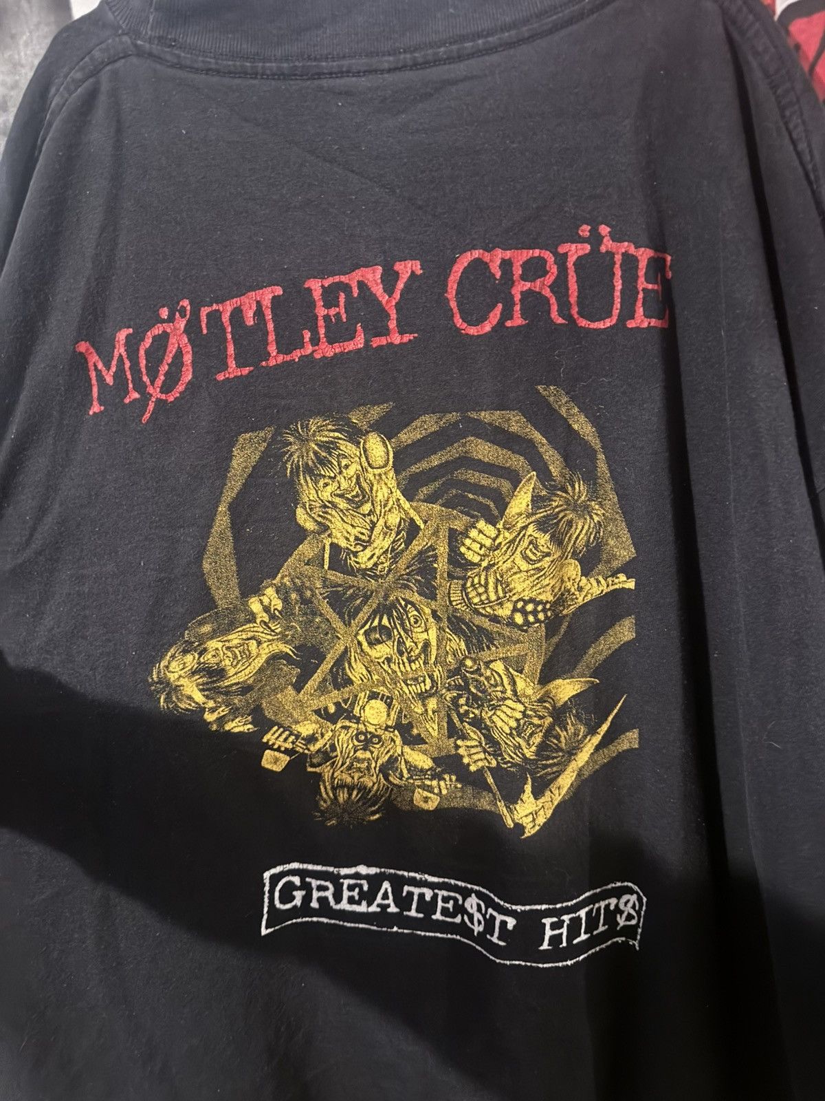 Band Tees VTG Motley Crue “The Greatest First Hits” Tshirt Size US XL / EU 56 / 4 - 4 Thumbnail