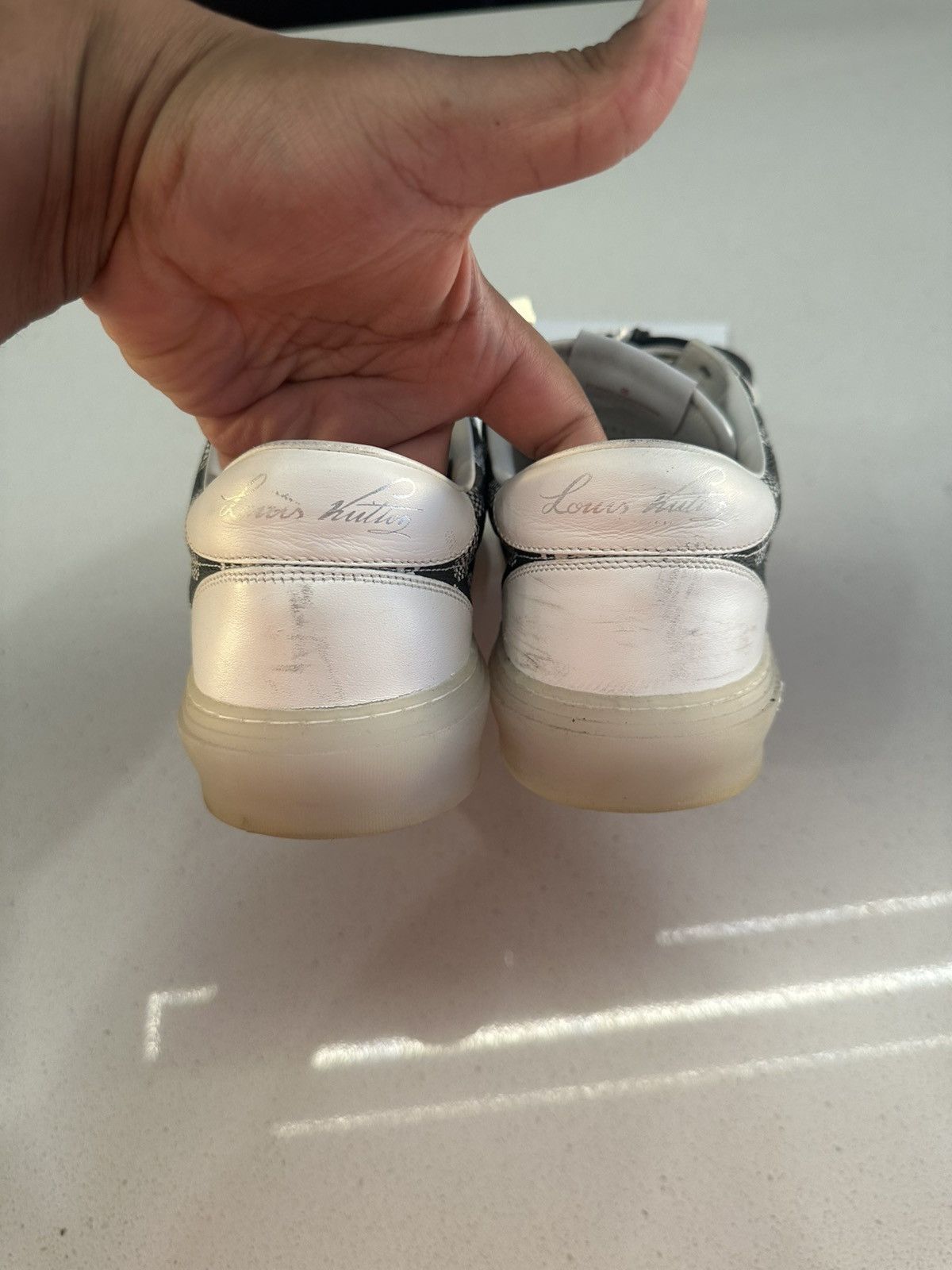 Louis Vuitton Louis Vuitton Ollie Sneaker (LV 7, fits like US8-9) Size US 9 / EU 42 - 4 Thumbnail