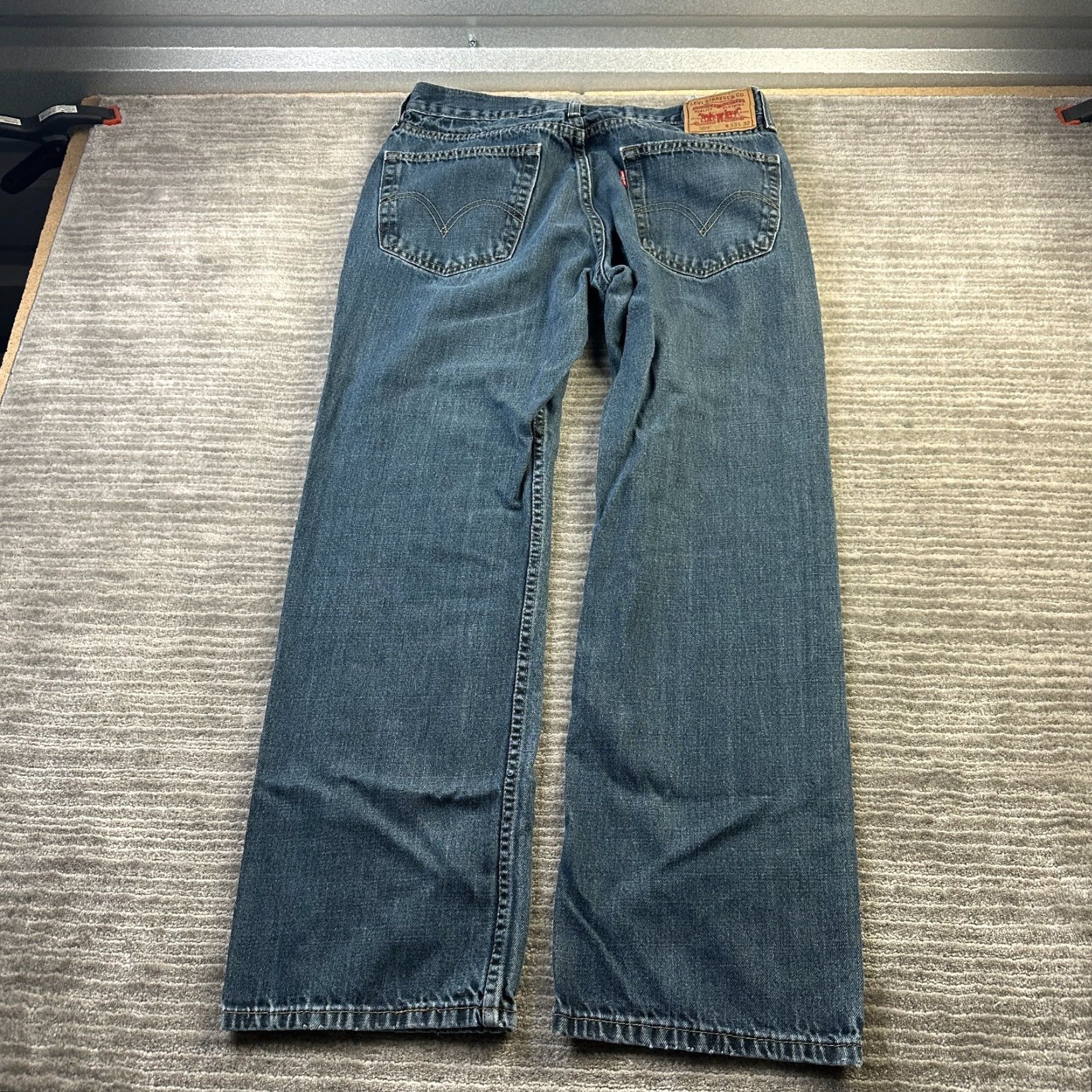 Levi's VINTAGE Levi's 559 Jeans Mens 33x32 Fits 33x30 Relaxed Straight Denim Blue Cotton 5-Pocket, Zipper Closure, Regular Size, Colombia, 559 Model Mens Size US 33 - 2 Thumbnail