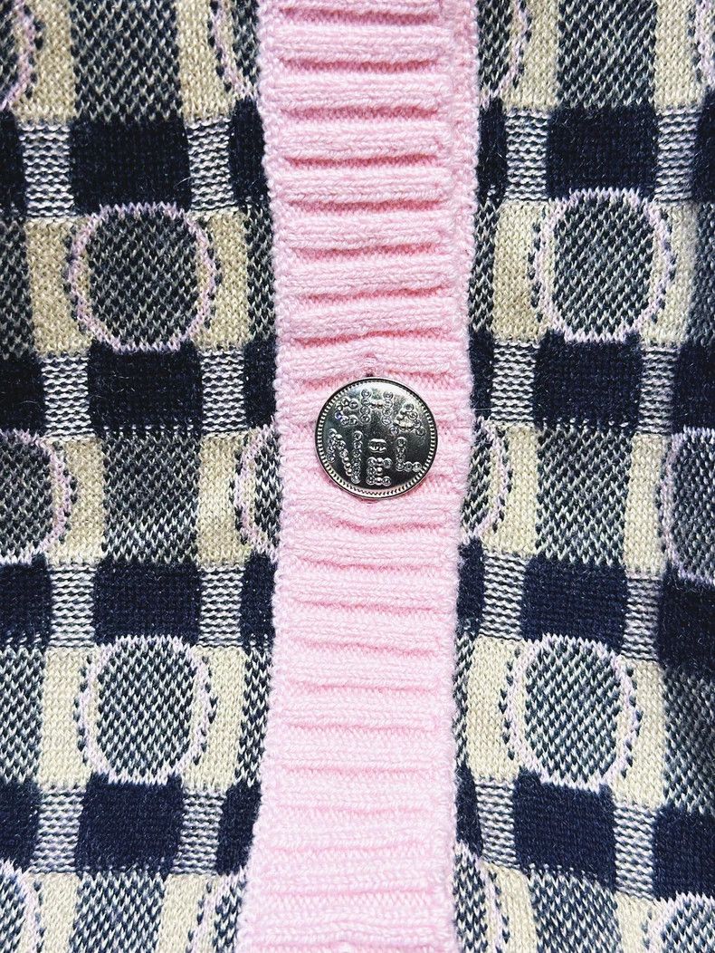 Chanel Chanel 21B pink long-sleeved plaid letter buckle knitted c Size XXS / US 00 / IT 34 - 3 Thumbnail