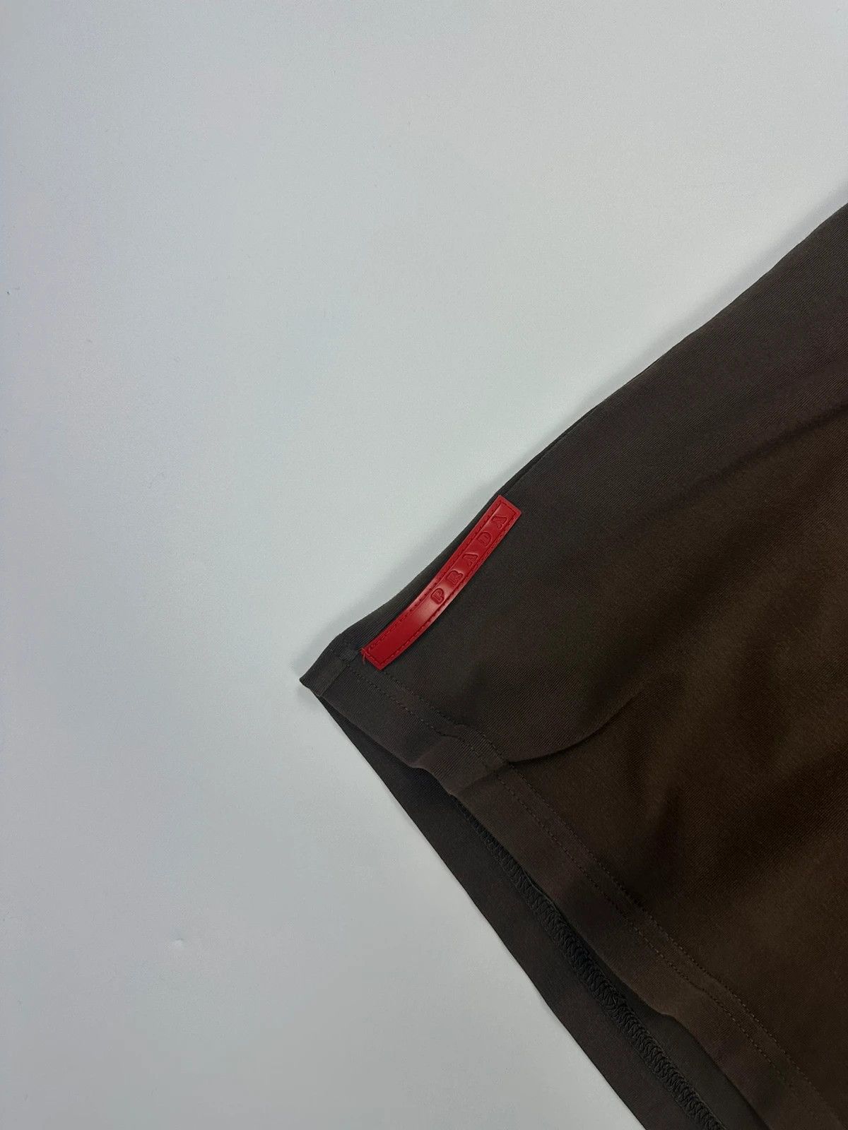 Prada Prada Sport 00’s Brown Short Sleeve Tee Zip Pocket Size US XXL / EU 58 / 5 - 3 Thumbnail