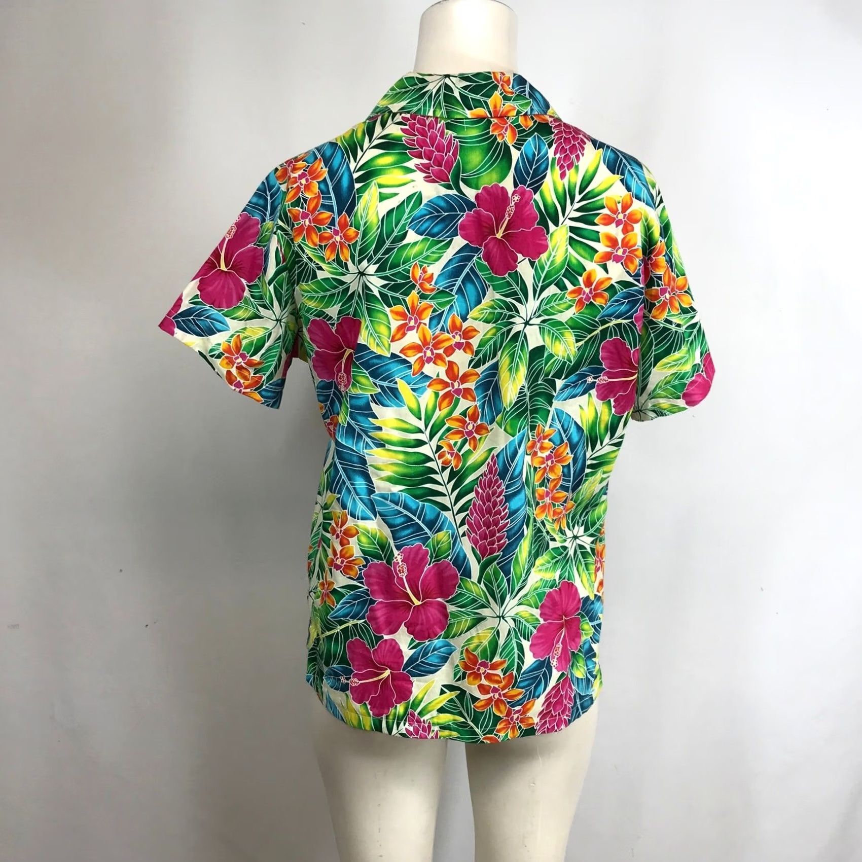 Vivobarefoot Go Barefoot Womens XS Hawaiian Tropical Floral Button-Up Shirt Size XS / US 0-2 / IT 36-38 - 5 Thumbnail