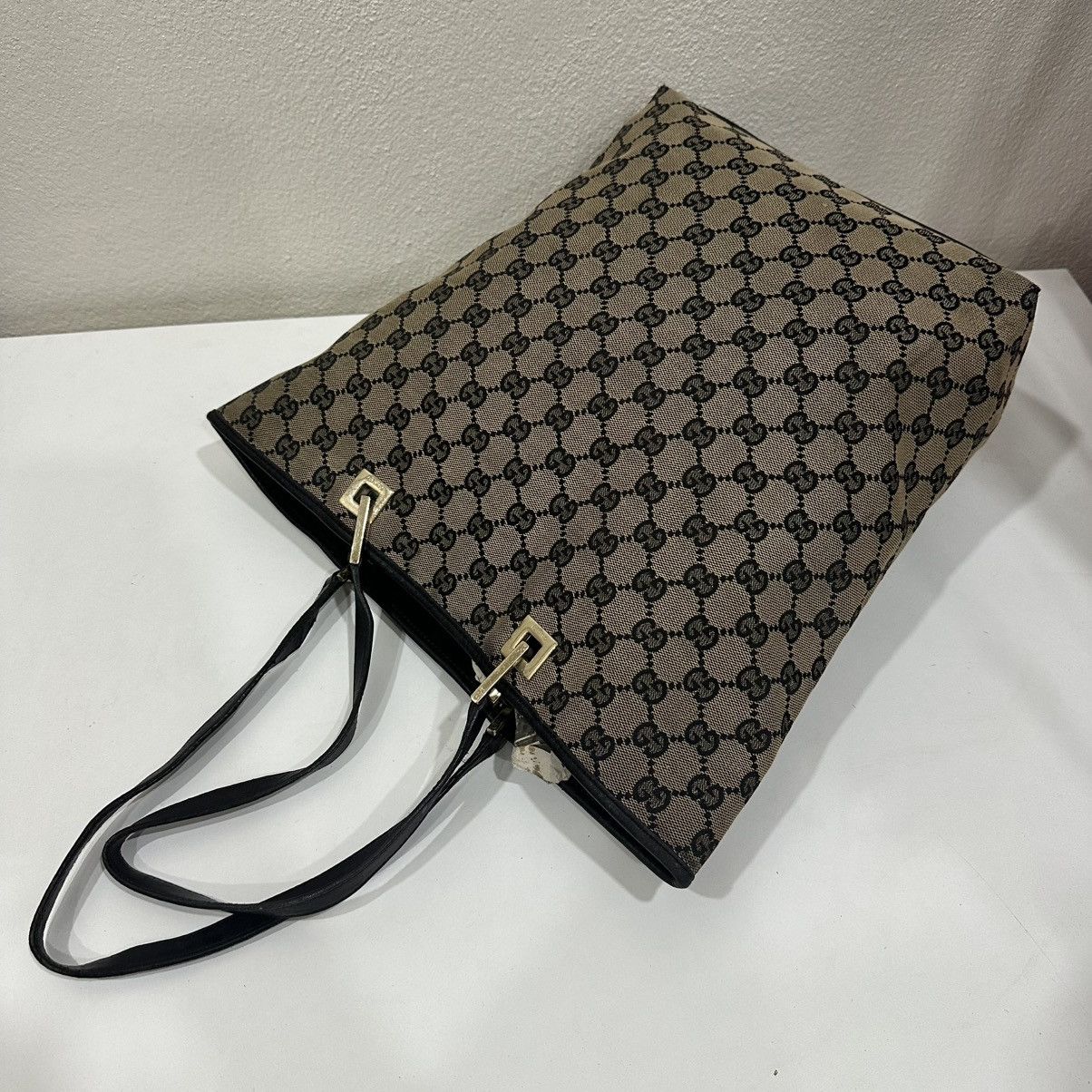 Gucci ‼️YES‼️ GUCCI GG MONOGRAM CANVAS TOTE BAG Size ONE SIZE - 4 Thumbnail