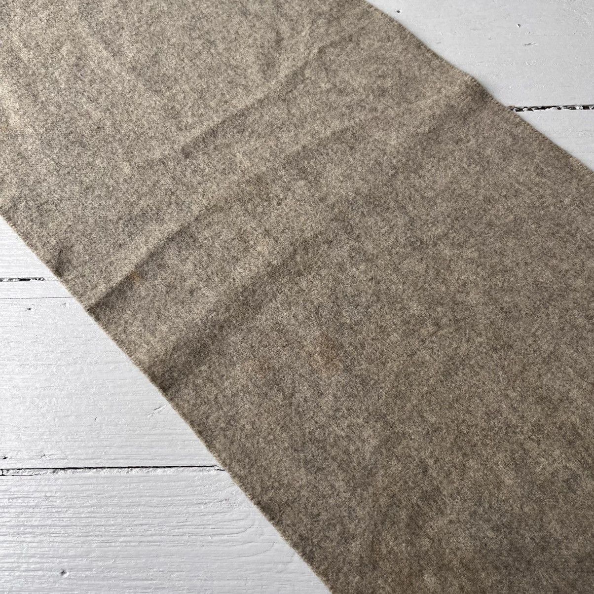 Saint Laurent Paris Yves Saint Laurent Rive Gauche 100% Cashmere Scarf Size ONE SIZE - 6 Thumbnail
