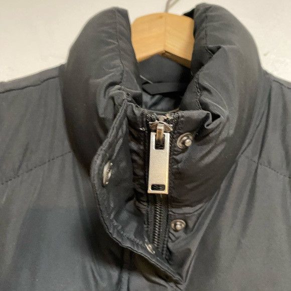 American Eagle Outfitters American Eagle Black Puffer Vest Size M Size US M / EU 48-50 / 2 - 4 Thumbnail