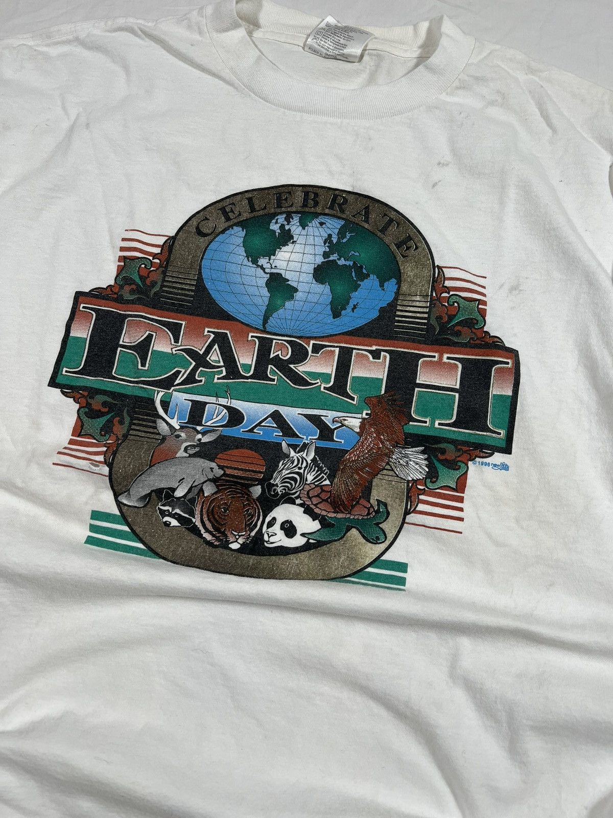 Vintage Vintage 90s Earth Day Single Stitch Nature Tee Size US XL / EU 56 / 4 - 2 Thumbnail