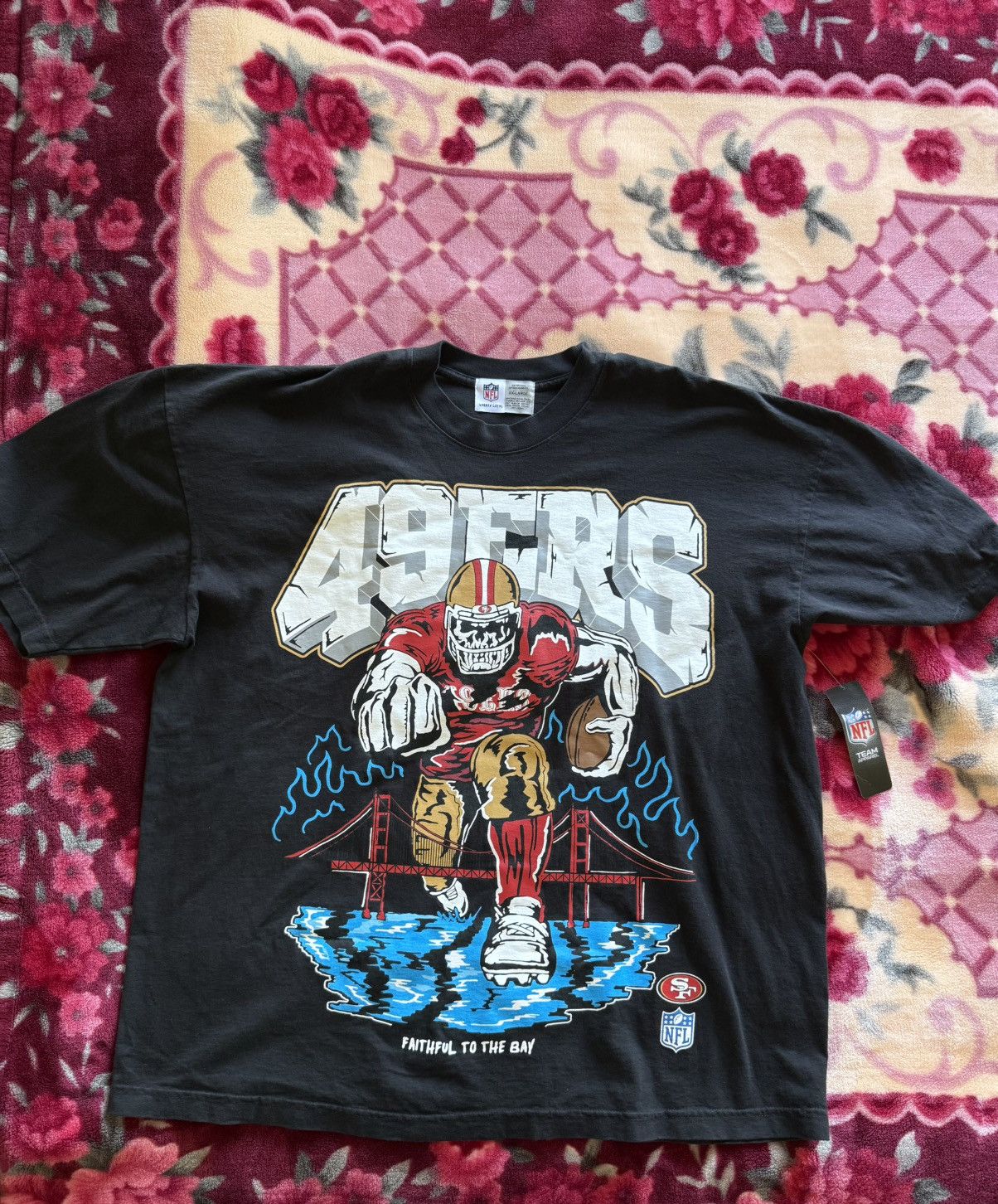 Warren Lotas Warren Lotas x NFL “Faithful To the Bay” T-Shirt Size XXL Size US XXL / EU 58 / 5 - 1 Thumbnail