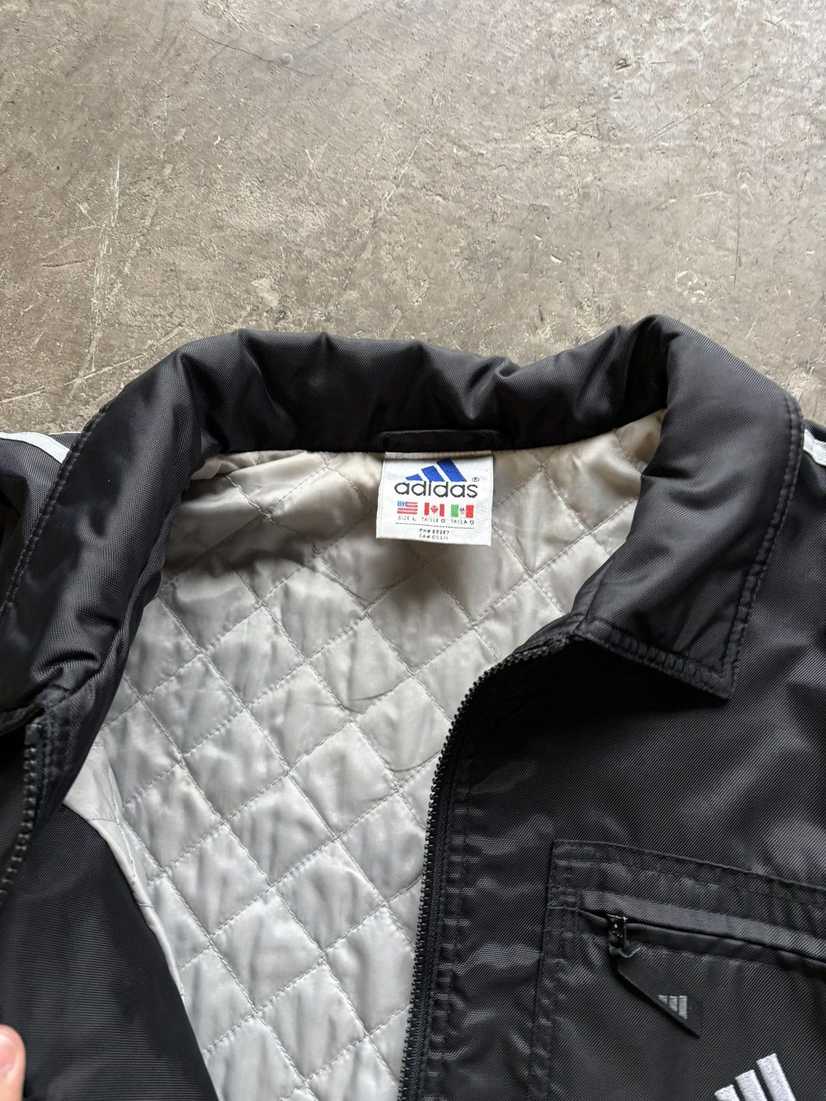 Adidas Vintage Adidas Puffer Jacket Size US L / EU 52-54 / 3 - 5 Thumbnail