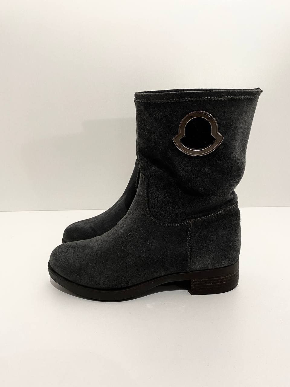 Moncler Moncler Big Metal Logo Suede Khaki Ankle Boots Shoes Size US 5 / IT 35 - 2 Thumbnail