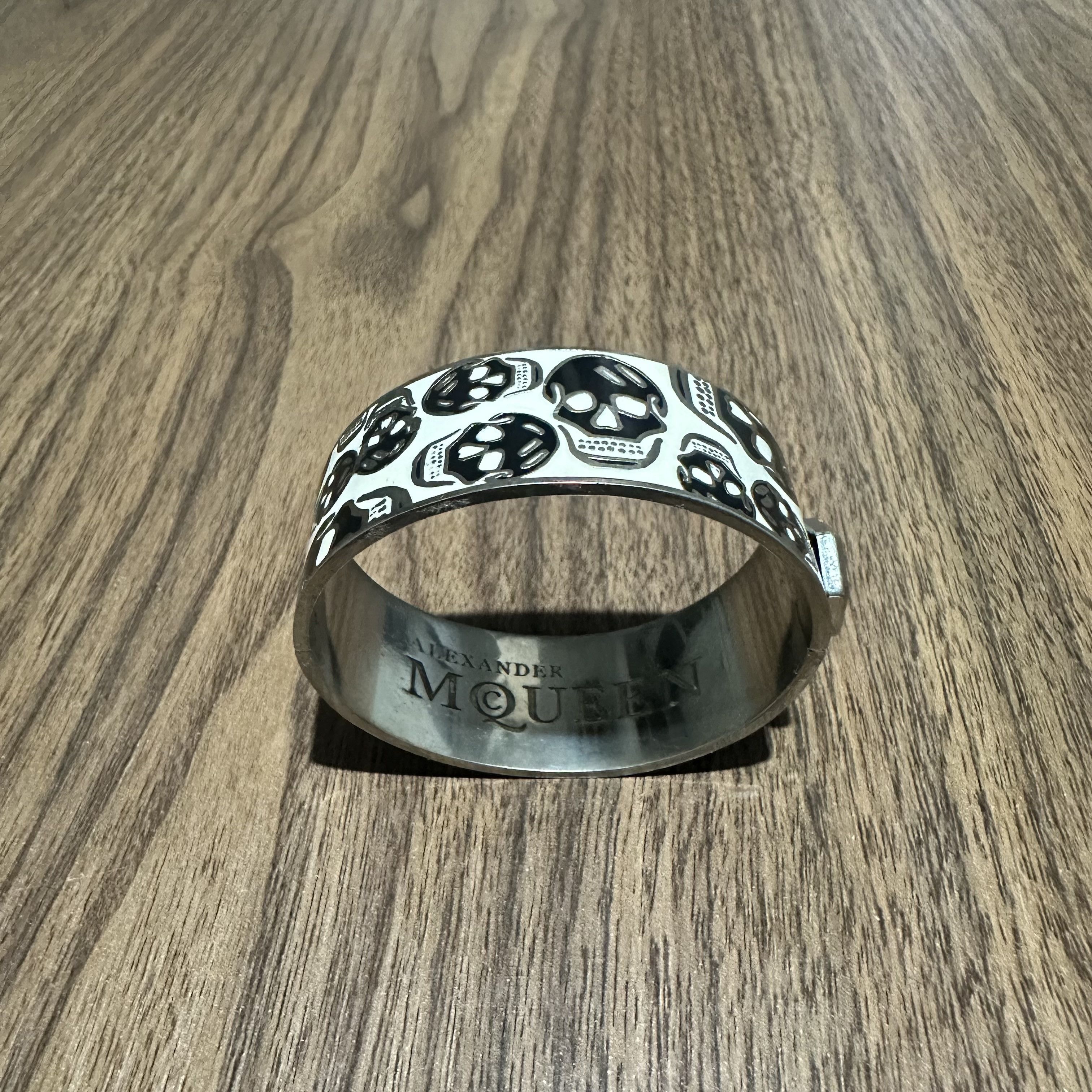 Alexander McQueen Alexander McQueen Enamel Skull Bracelet Size ONE SIZE - 3 Thumbnail