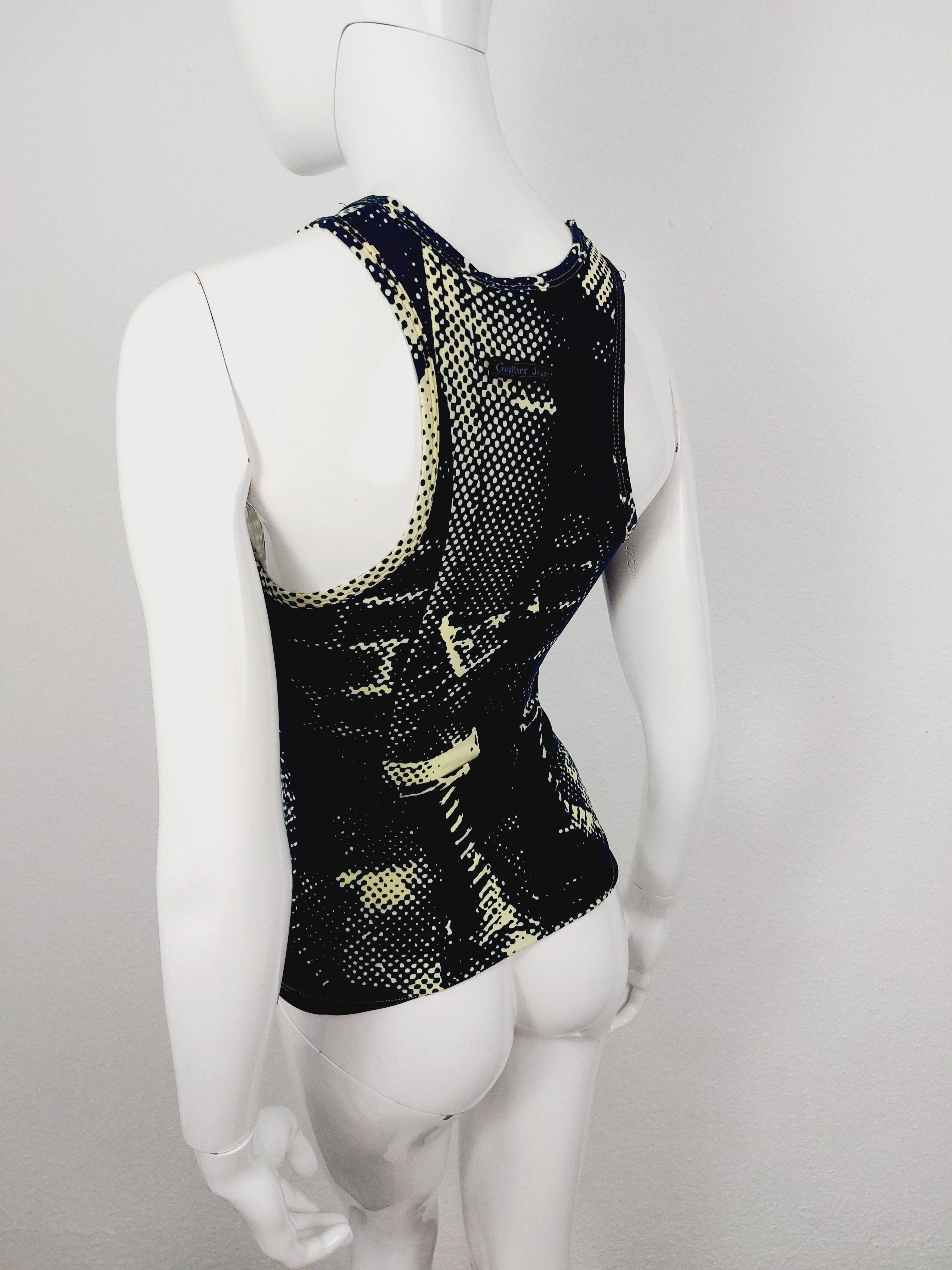 Jean Paul Gaultier Jean Paul Gaultier 1997 Anarchy Fight Racism Top Tee Size US XXS / EU 40 - 2 Thumbnail