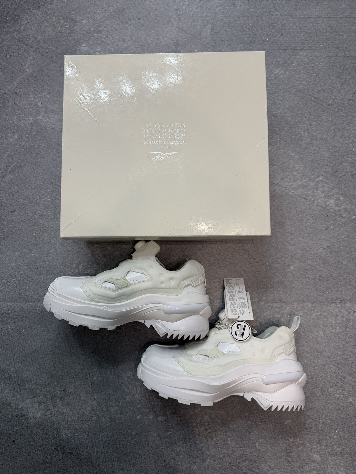 Maison Margiela × Reebok Maison Margiela Tabi x Reebok Instapump Project 0 B White Size US 10 / EU 43 - 7 Thumbnail