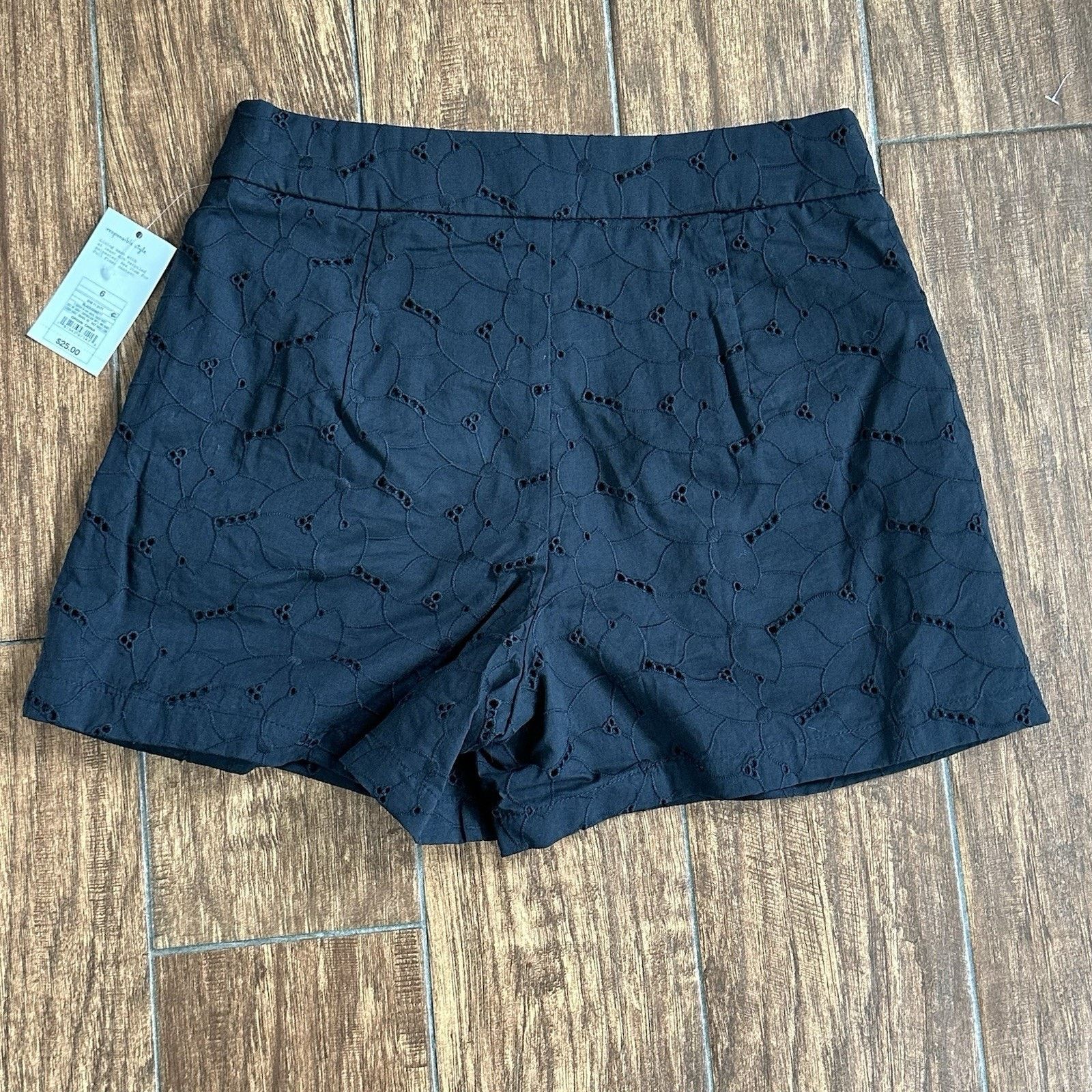 Other A New Day Women's High-Rise Pleated Eyelet Cotton Short 6 Size 28" / US 6 / IT 42 - 2 Thumbnail