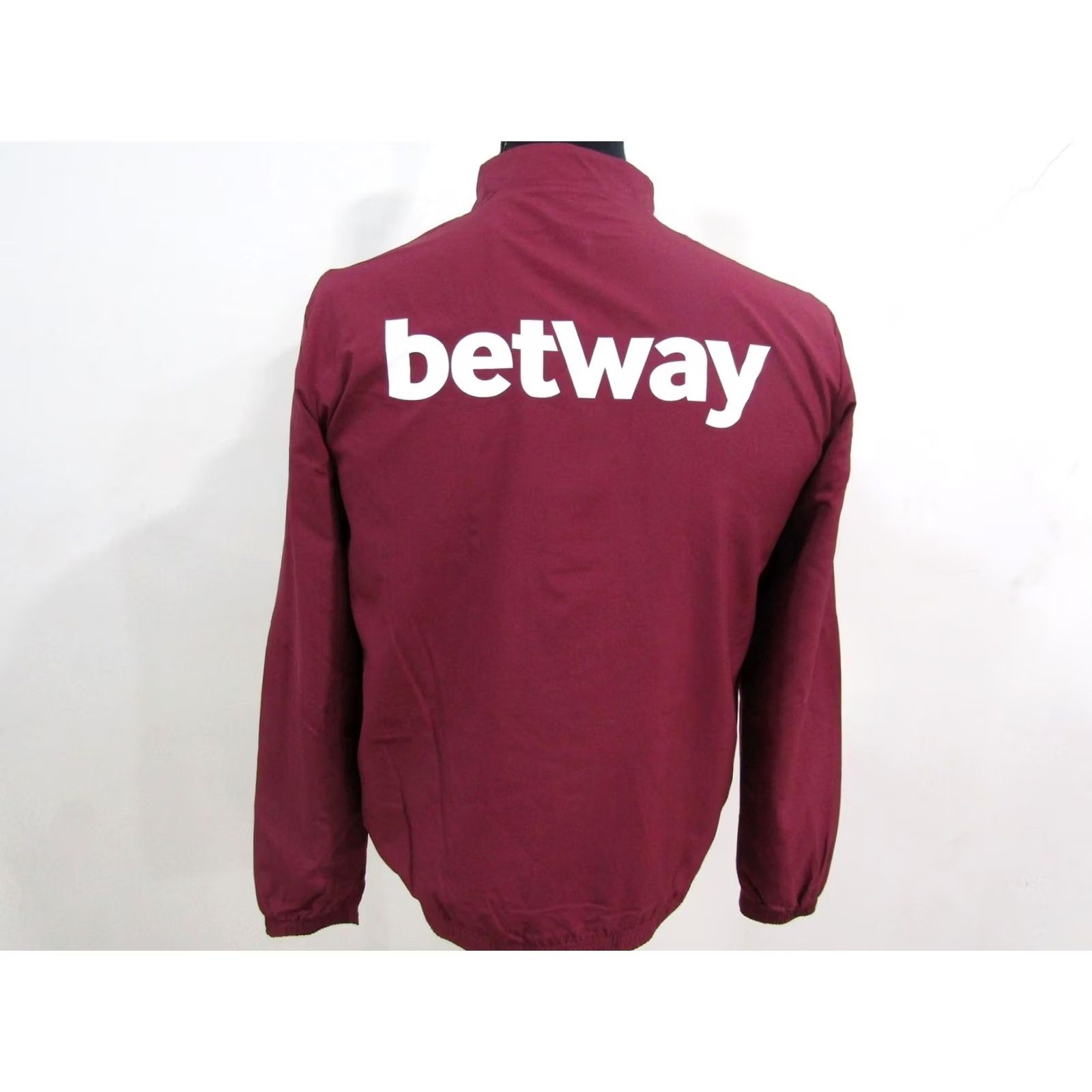 Umbro Umbro Mens Lightweight Jacket Jacket 42/44 Chest L MAROON 42/44 | UK L Mens Umbro West Hand United Lightweight Jacket Size US L / EU 52-54 / 3 - 7 Thumbnail